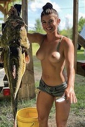 Hannah Barron Nude Fakes