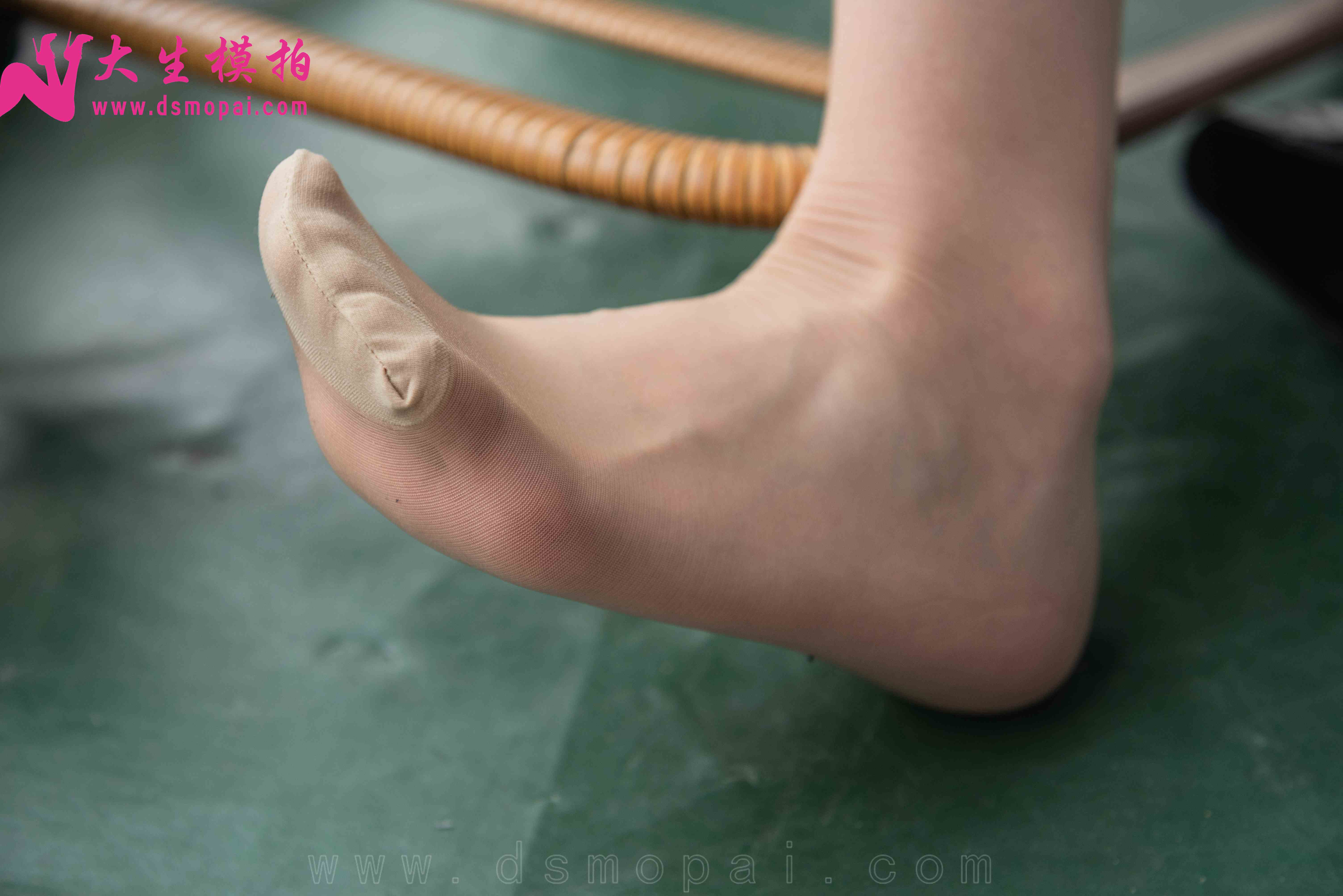 China Beauty Legs and feet 949