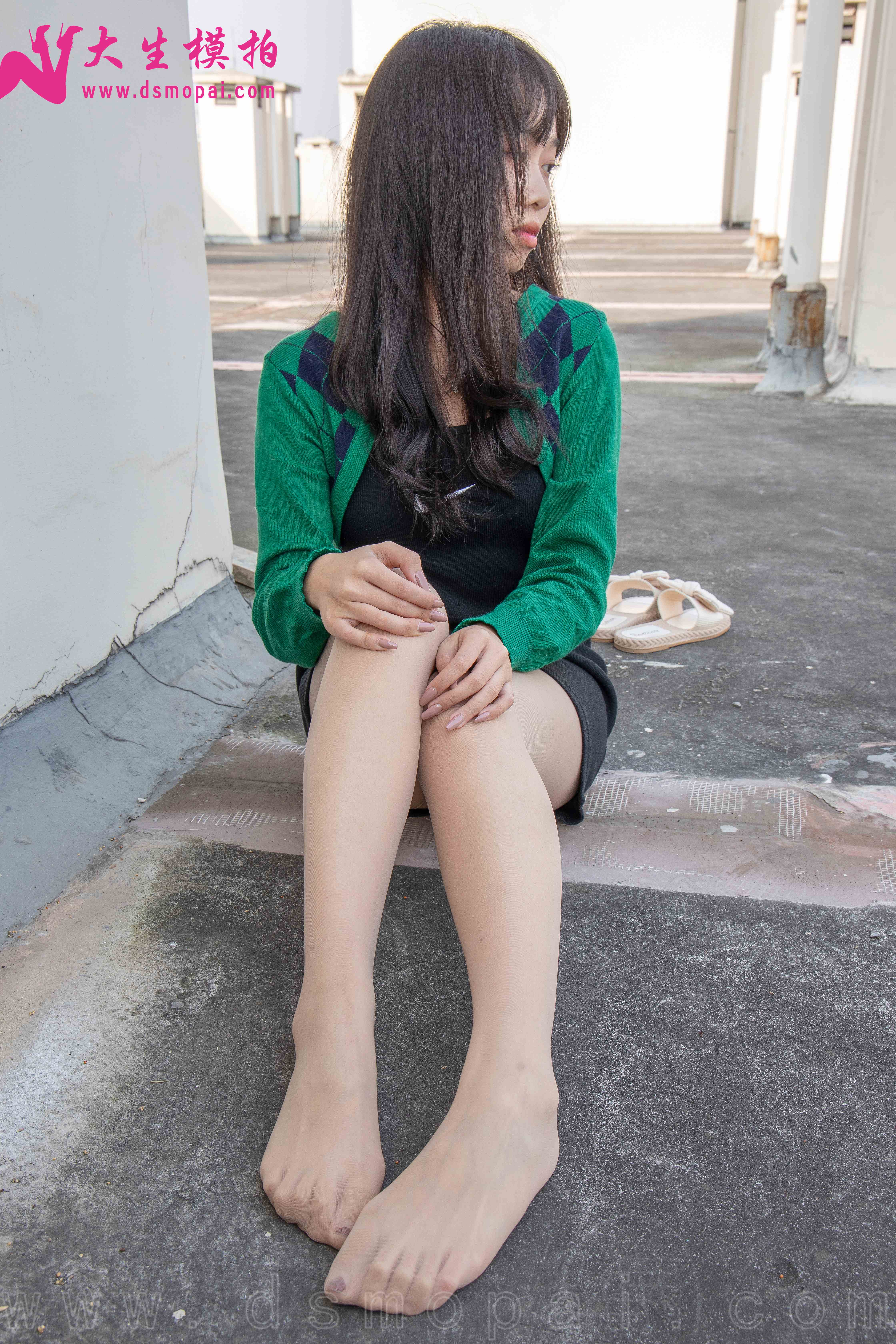 China Beauty Legs and feet 951