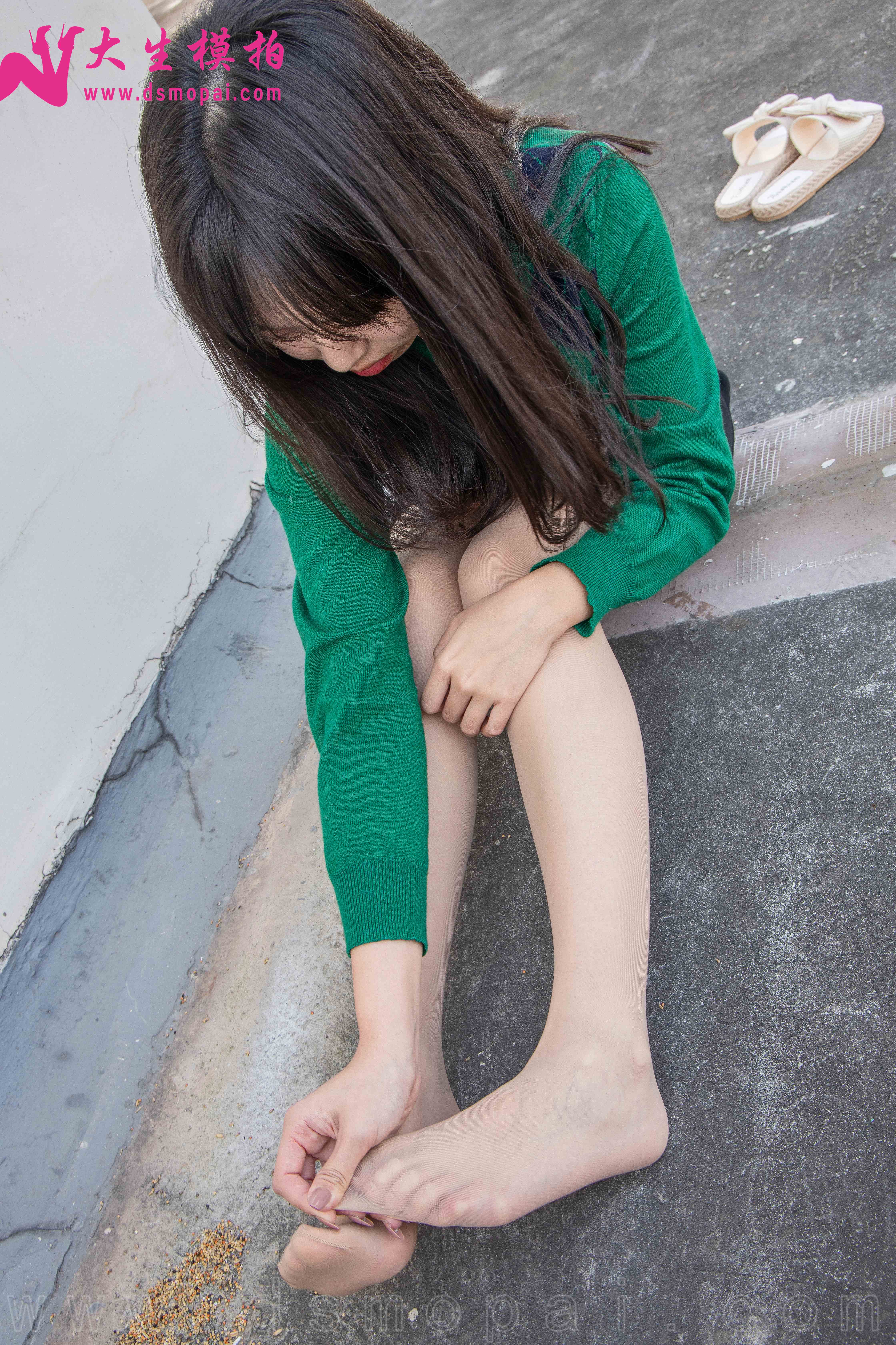 China Beauty Legs and feet 951