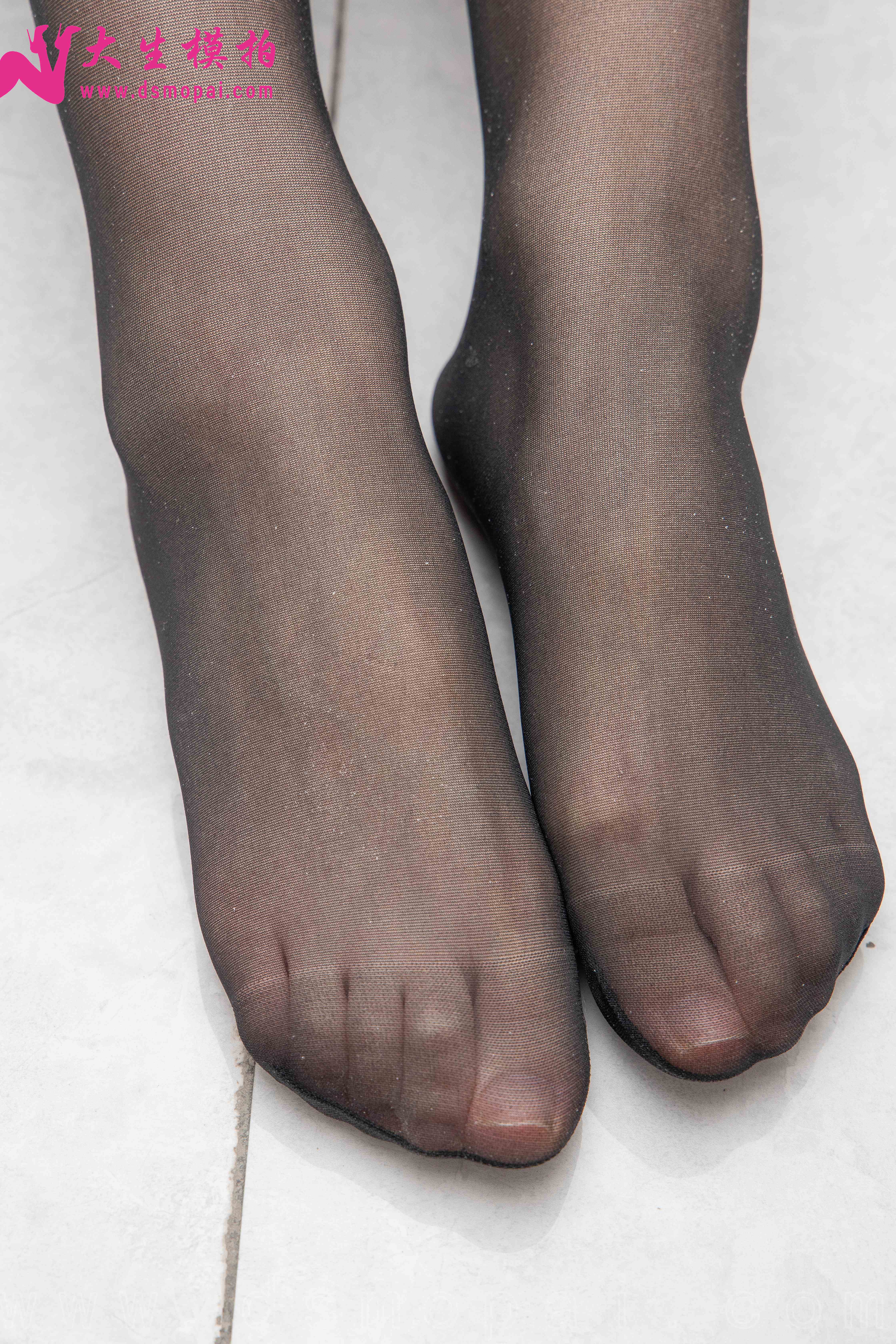 China Beauty Legs and feet 952