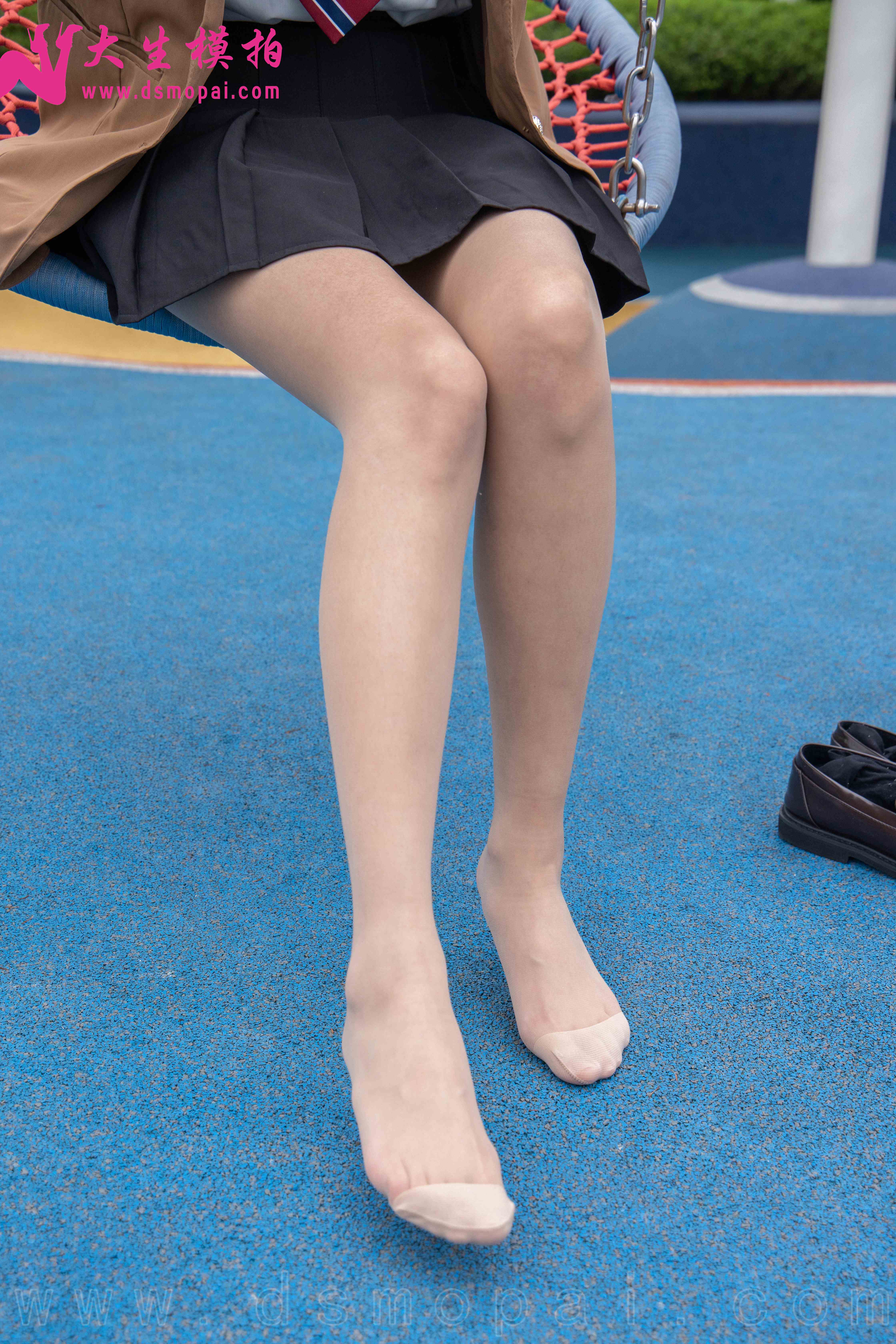 China Beauty Legs and feet 954