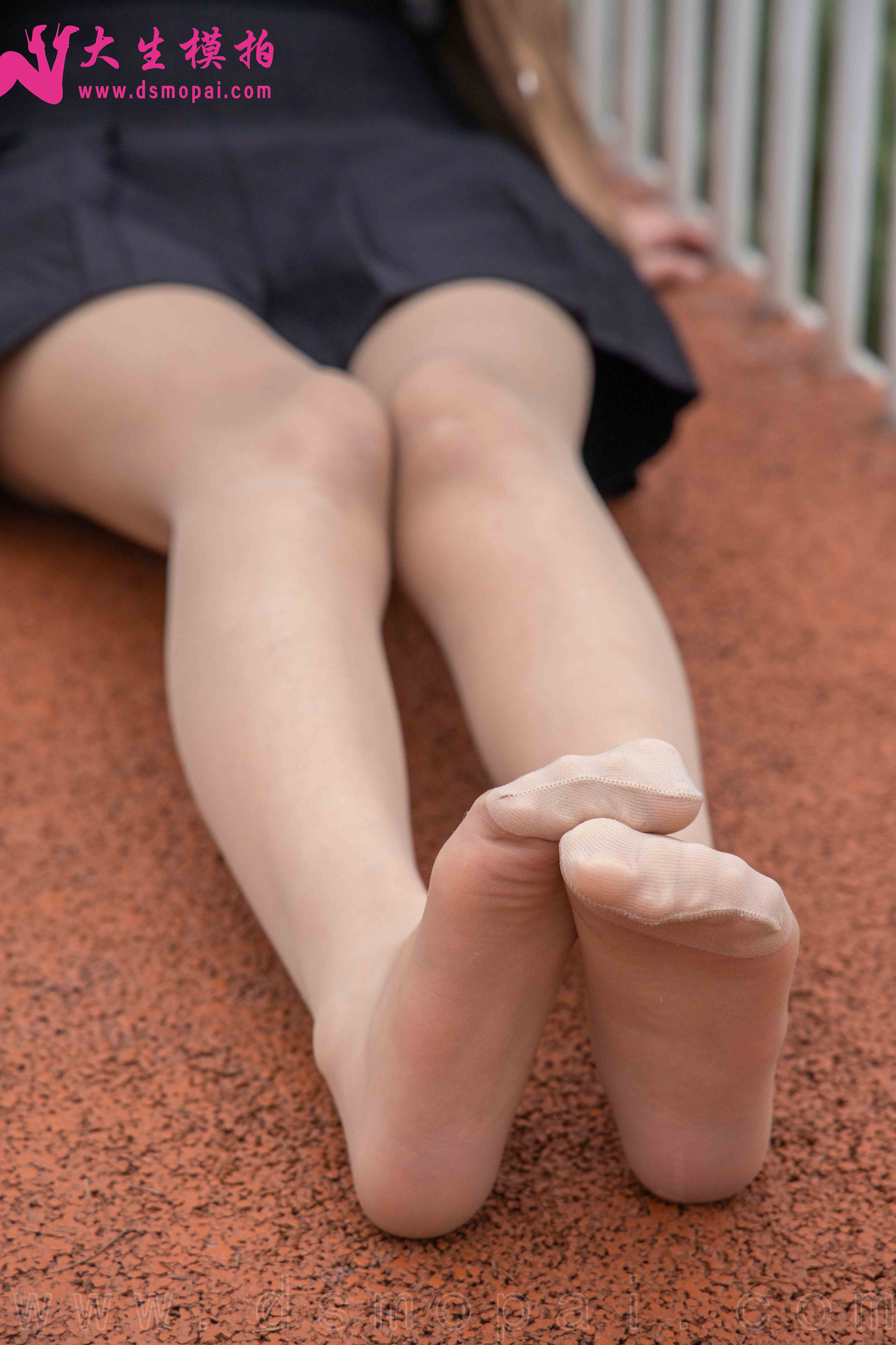 China Beauty Legs and feet 954