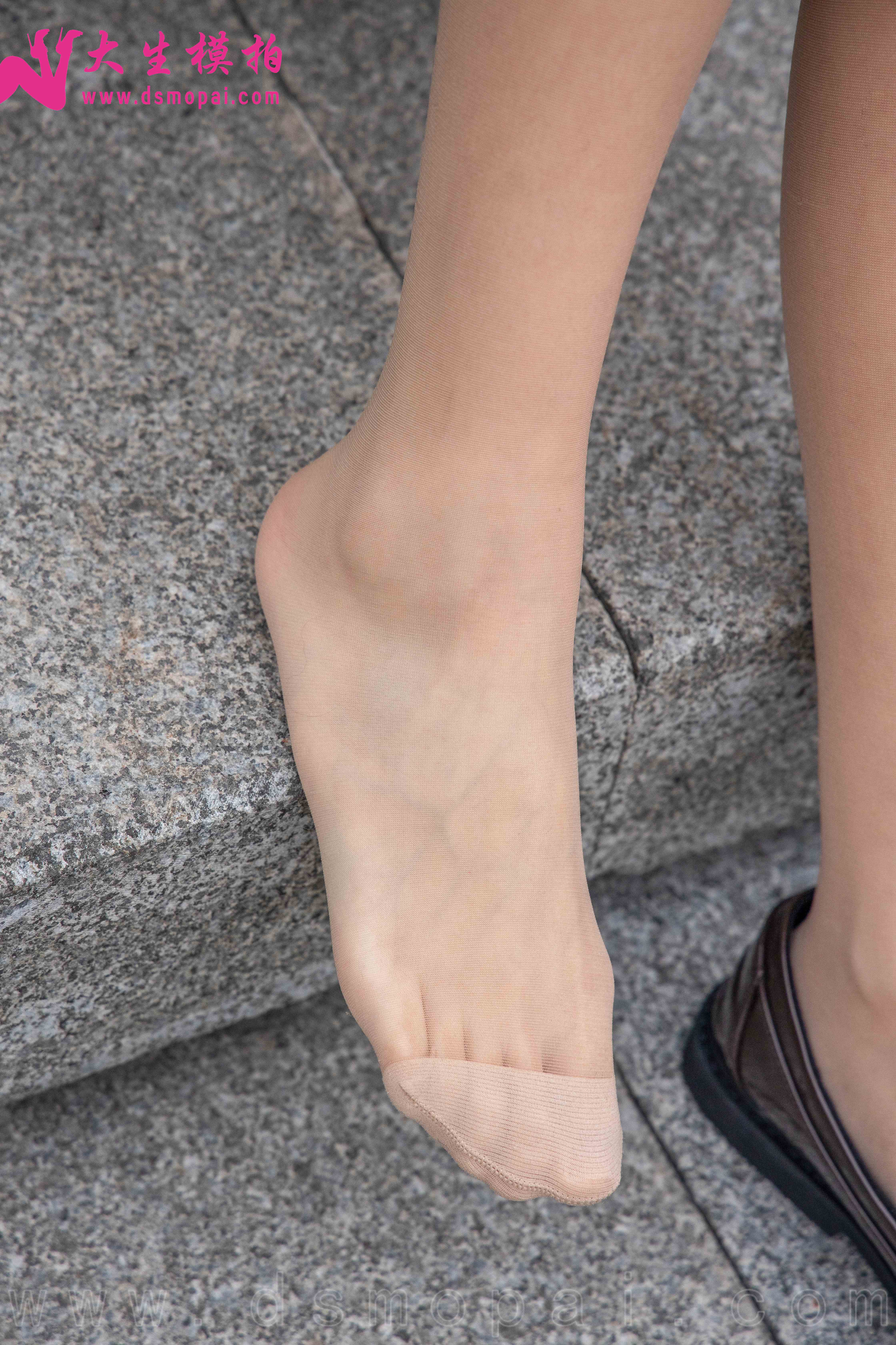 China Beauty Legs and feet 954