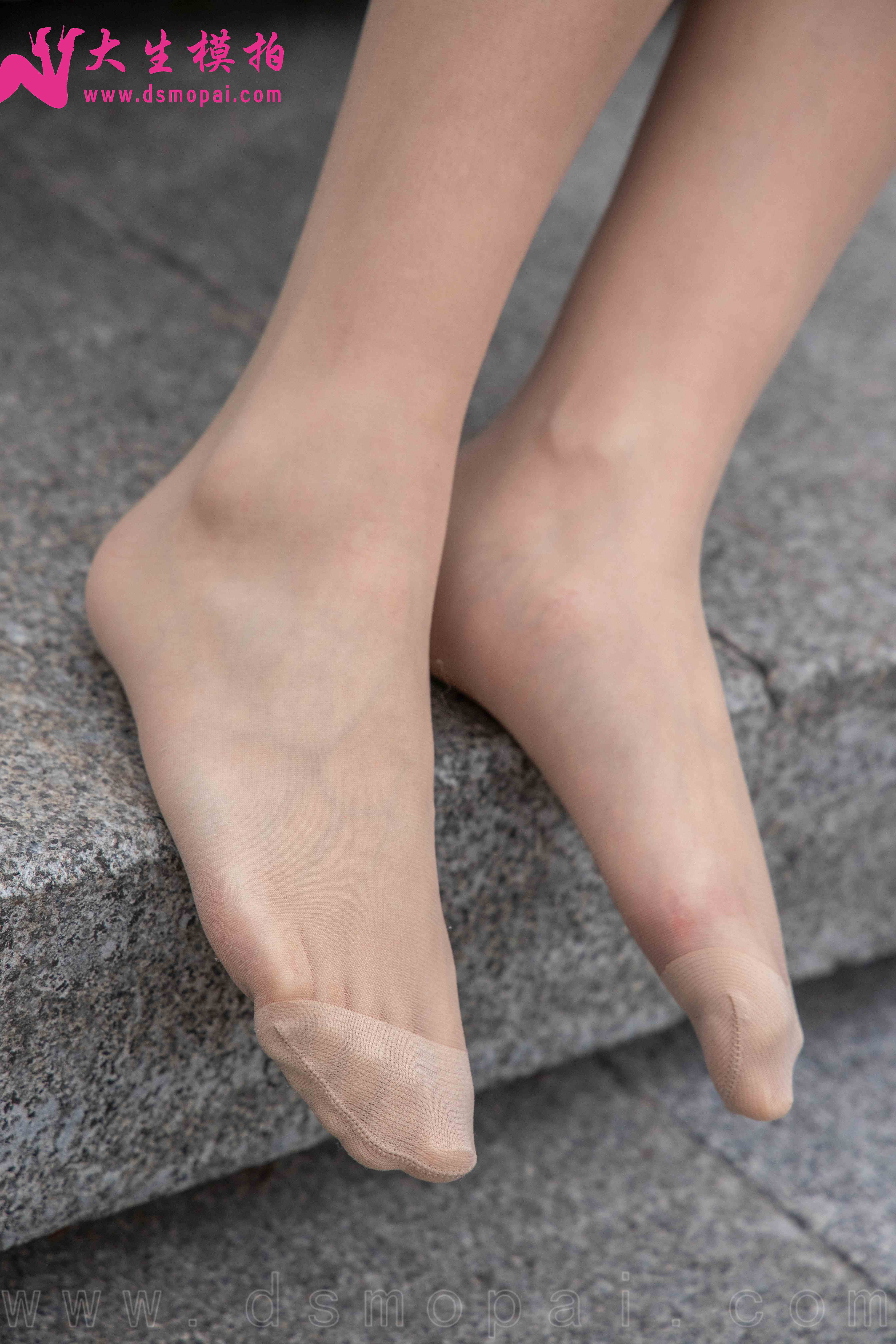 China Beauty Legs and feet 954