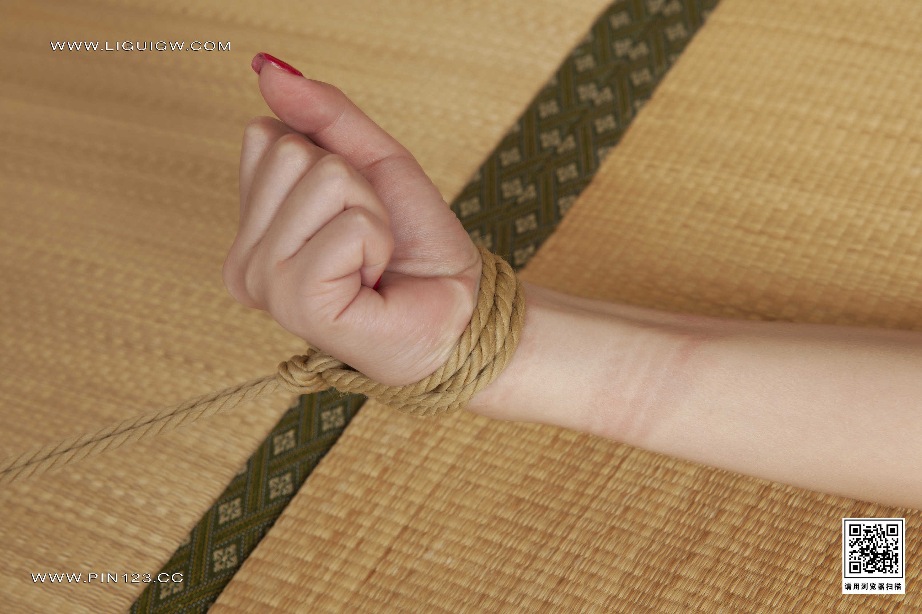 Chinese lady bondage 570