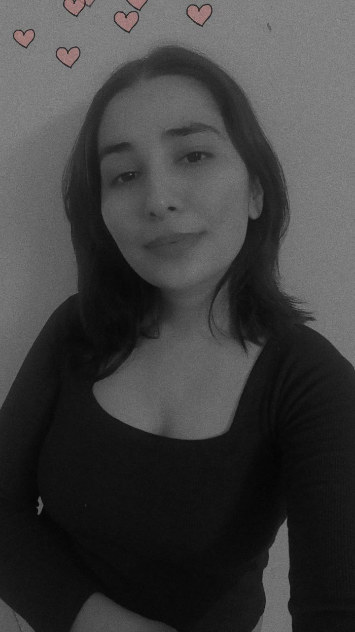 Horny indian slut showing boobs