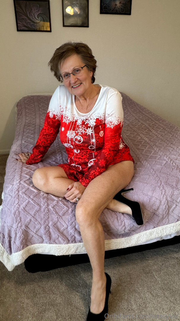 PICTURES GRANNY MATURE