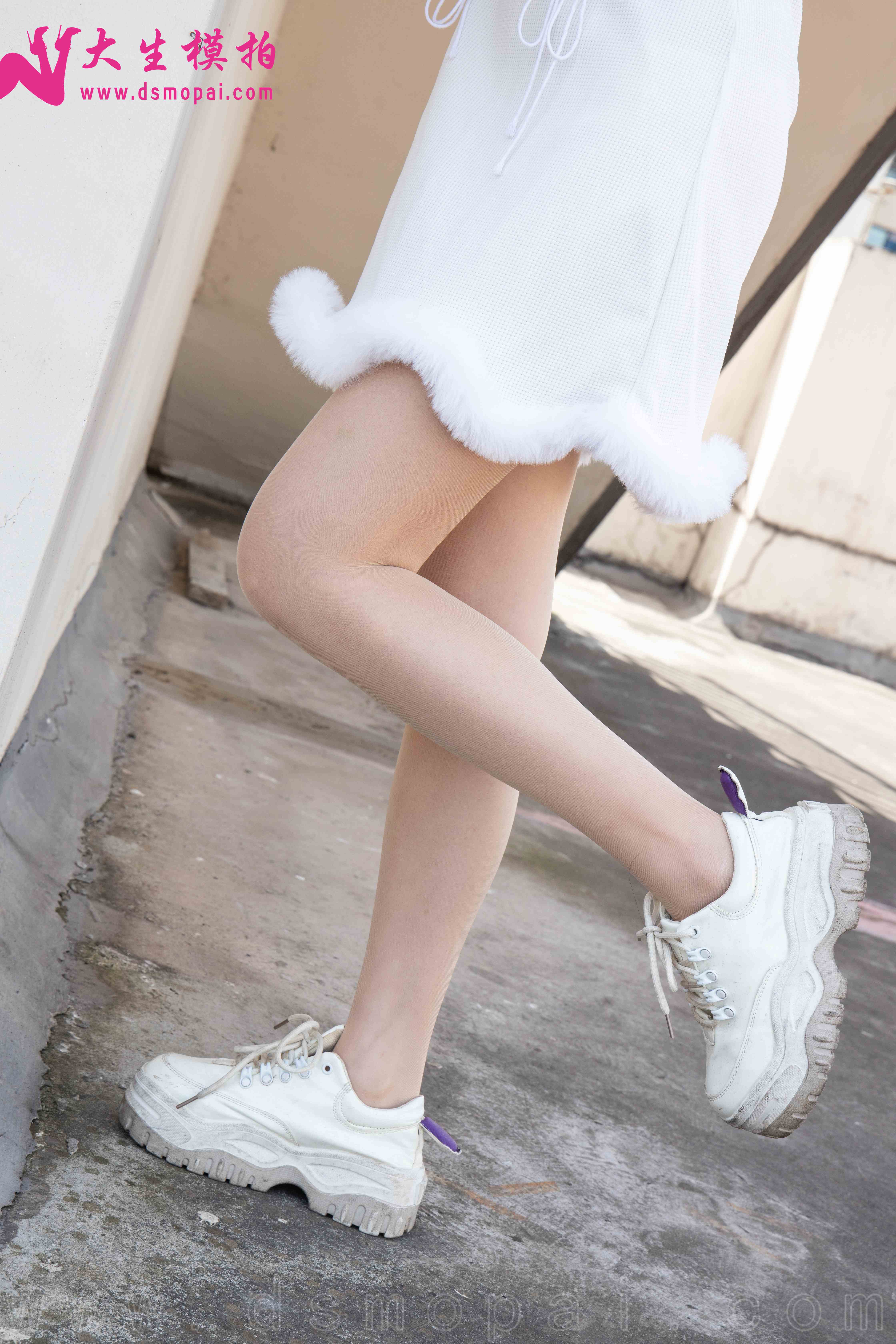 China Beauty Legs and feet 965
