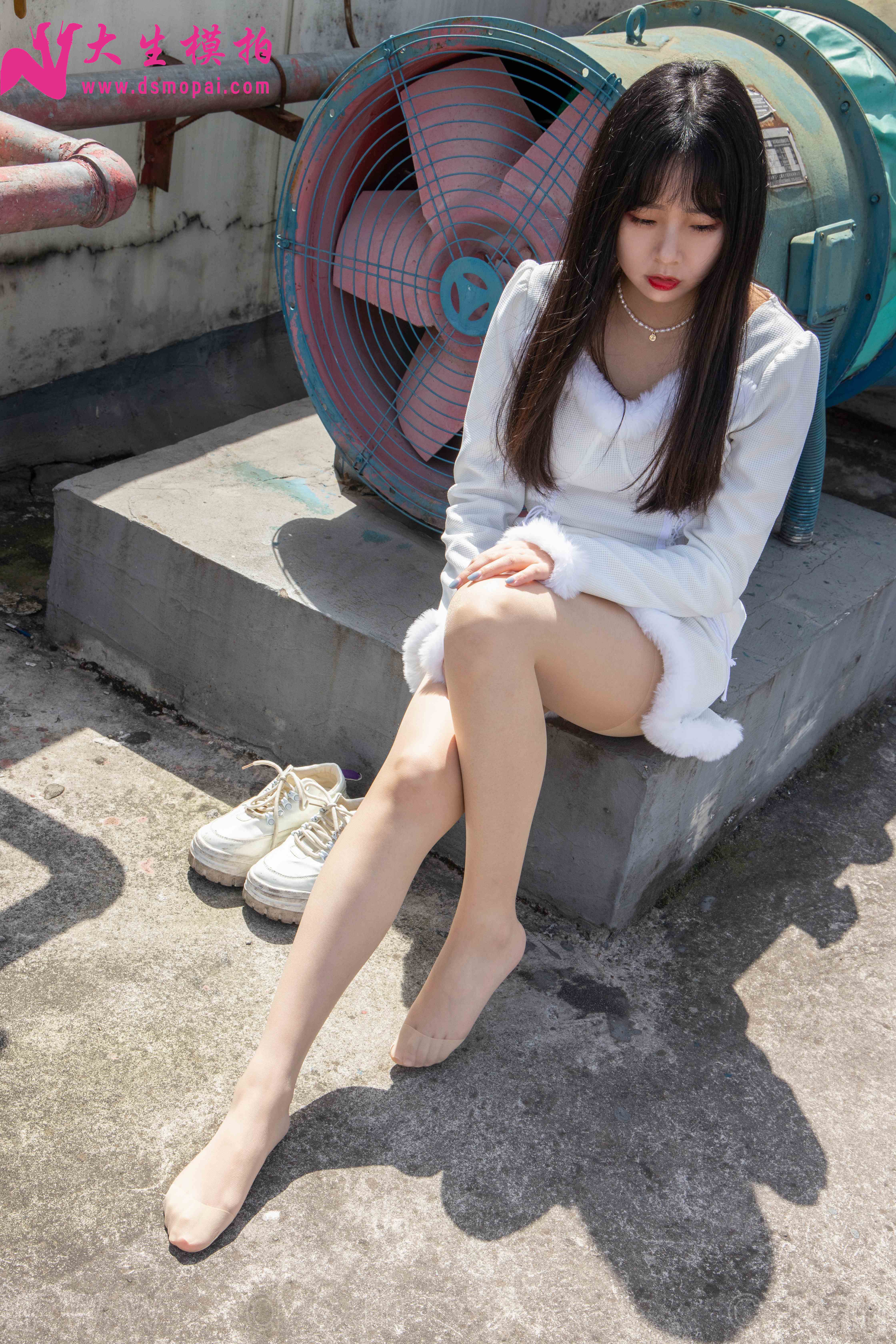 China Beauty Legs and feet 965