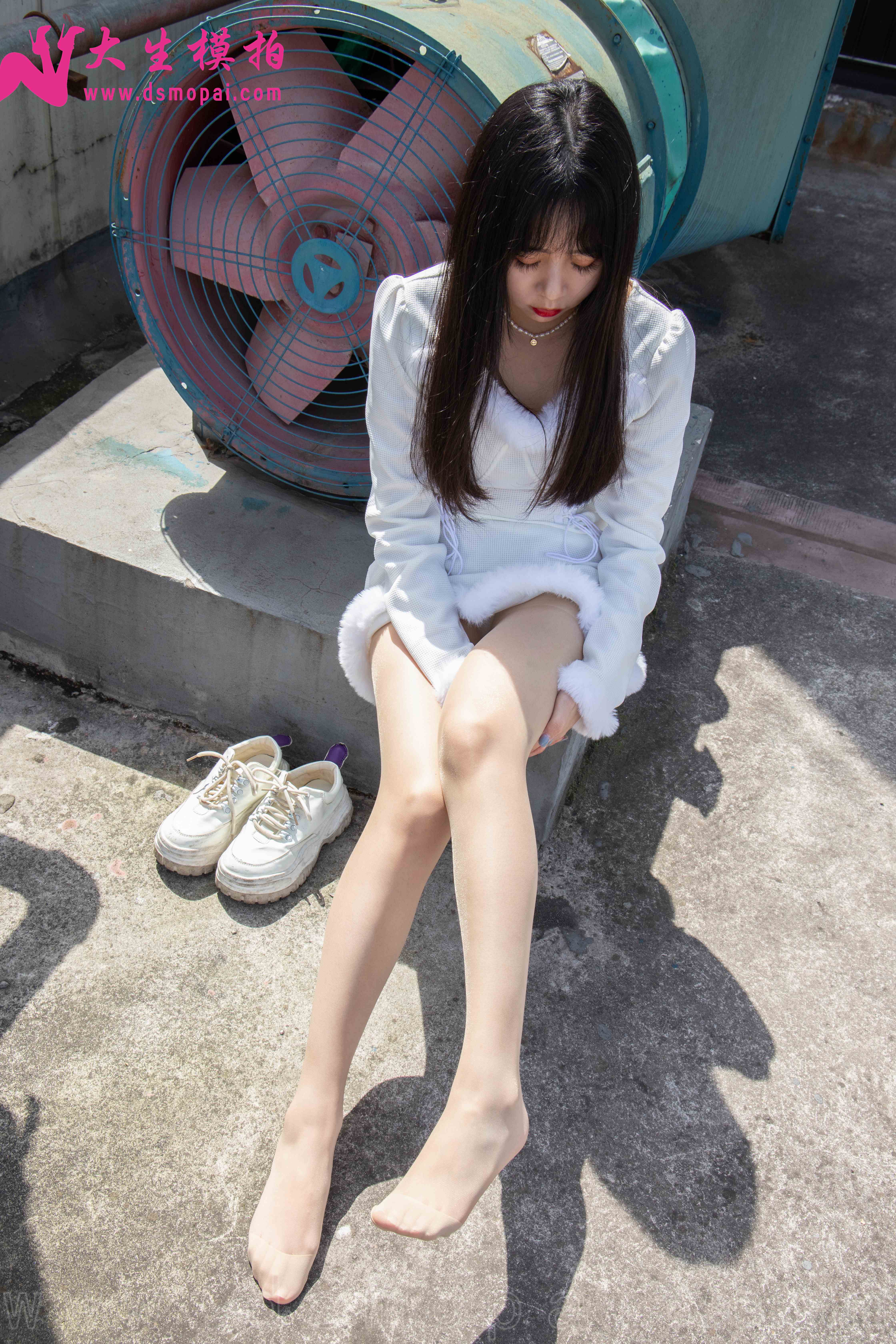 China Beauty Legs and feet 965