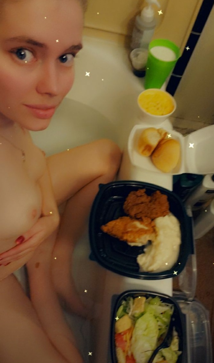 Candice Myrice Toledo Ohio naked slut nude exhibitionist