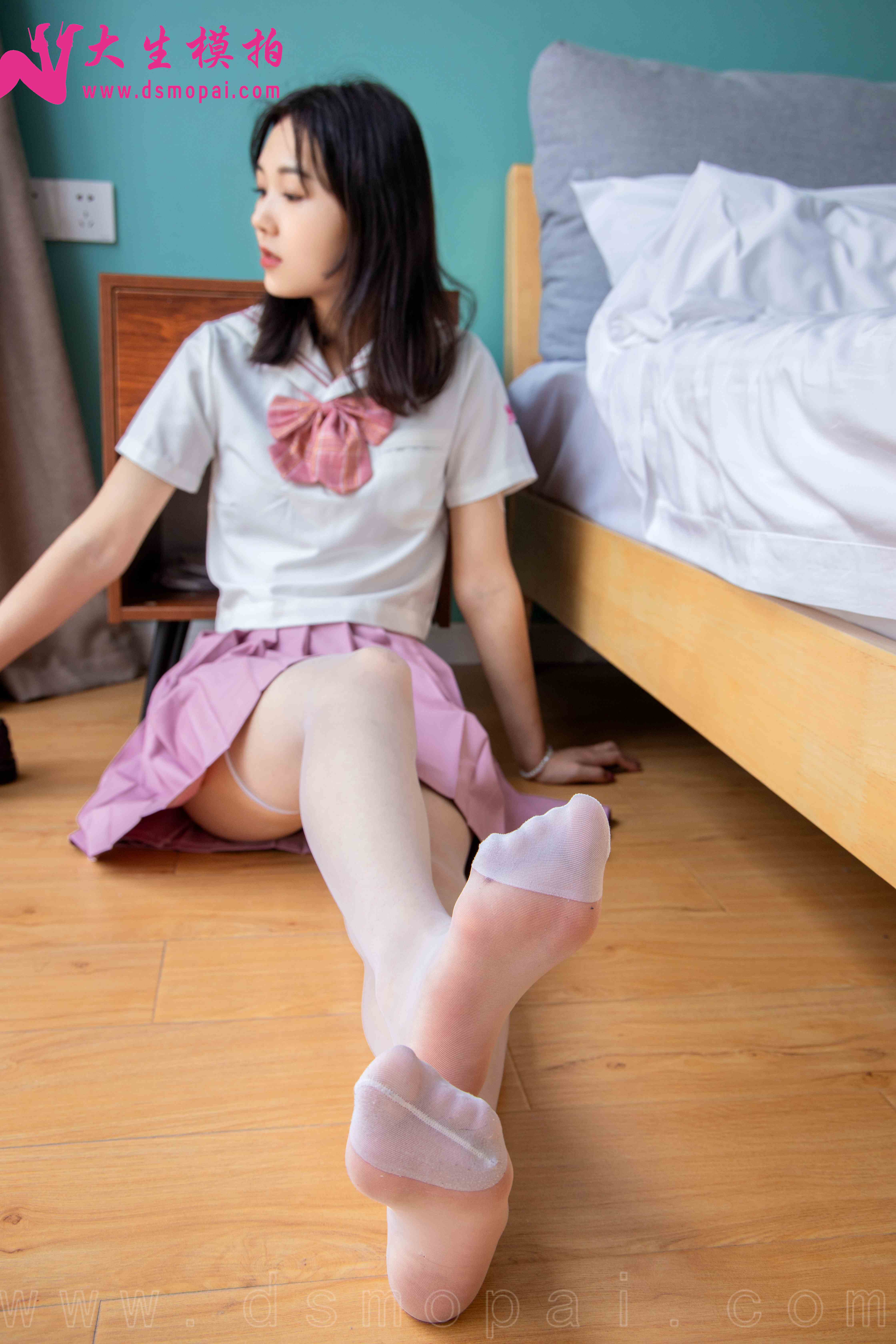 China Beauty Legs and feet 971