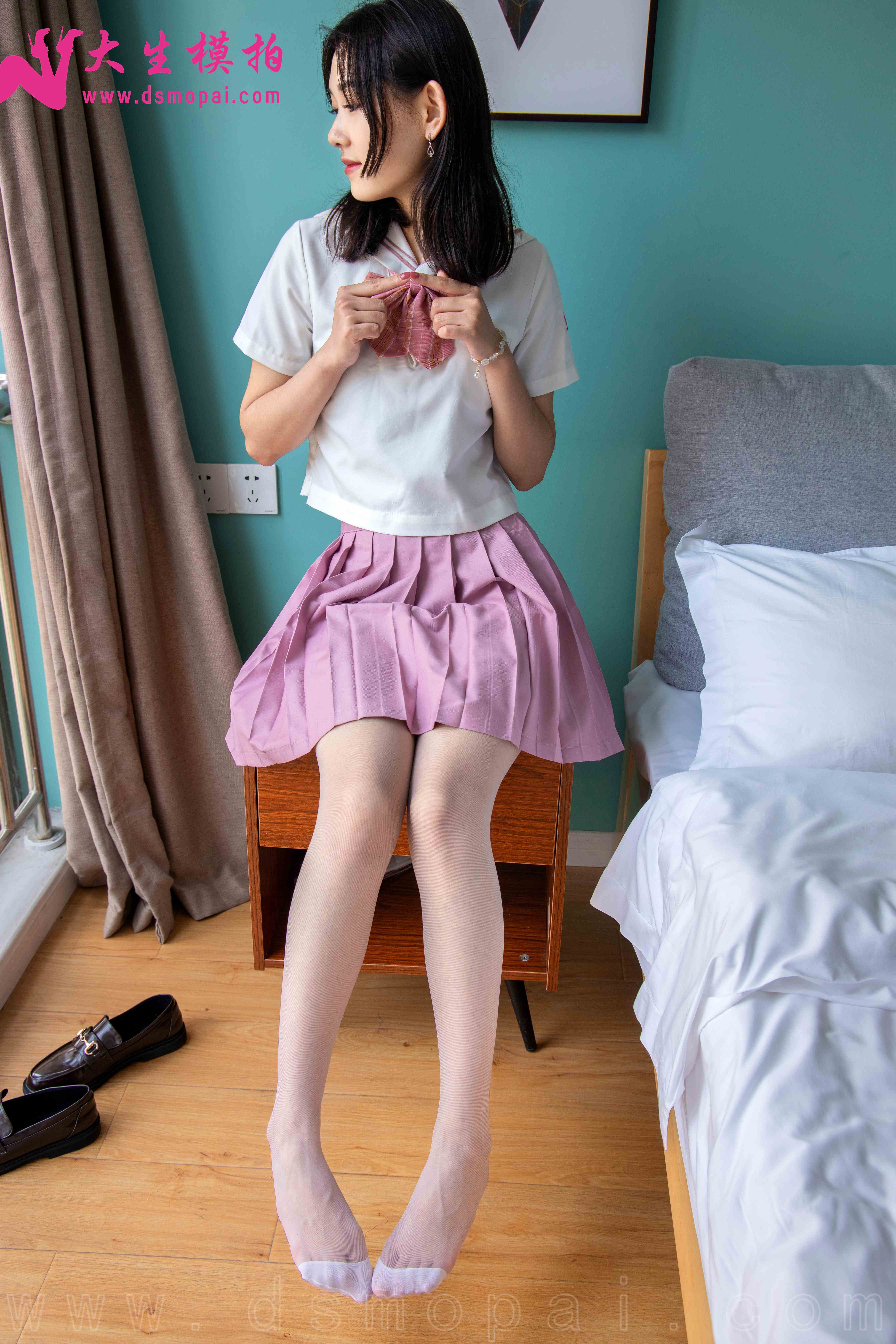 China Beauty Legs and feet 971