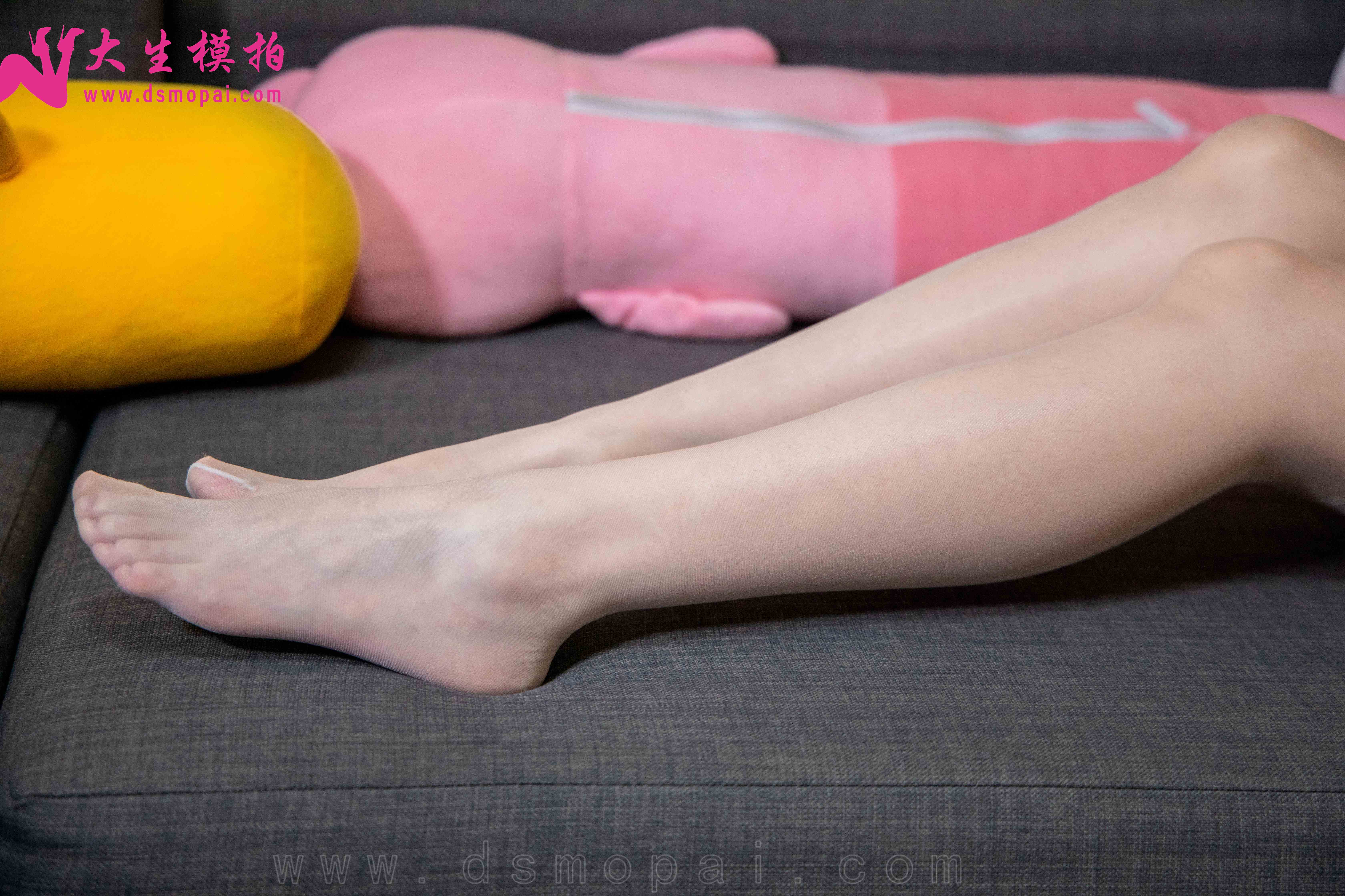 China Beauty Legs and feet 972