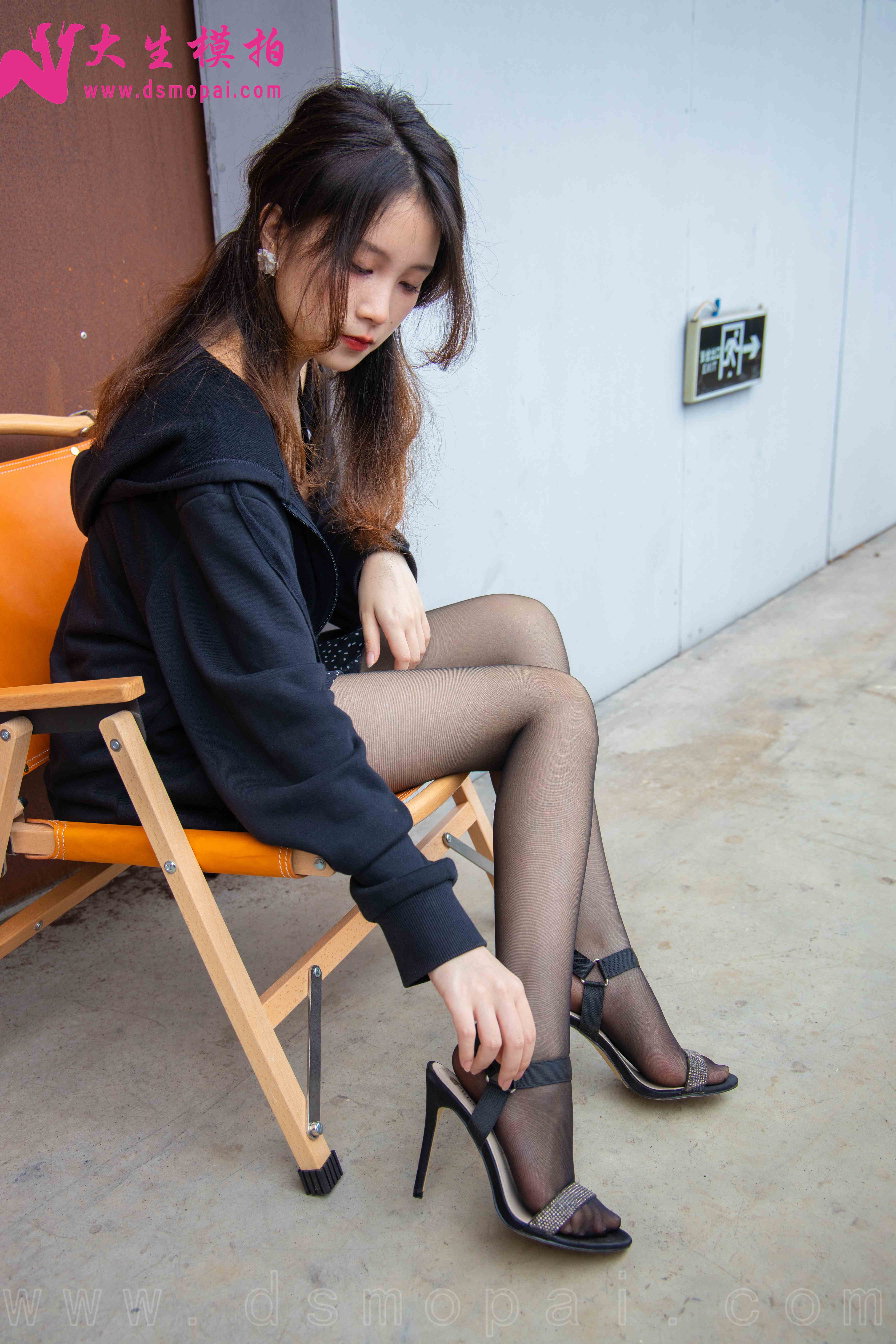 China Beauty Legs and feet 973