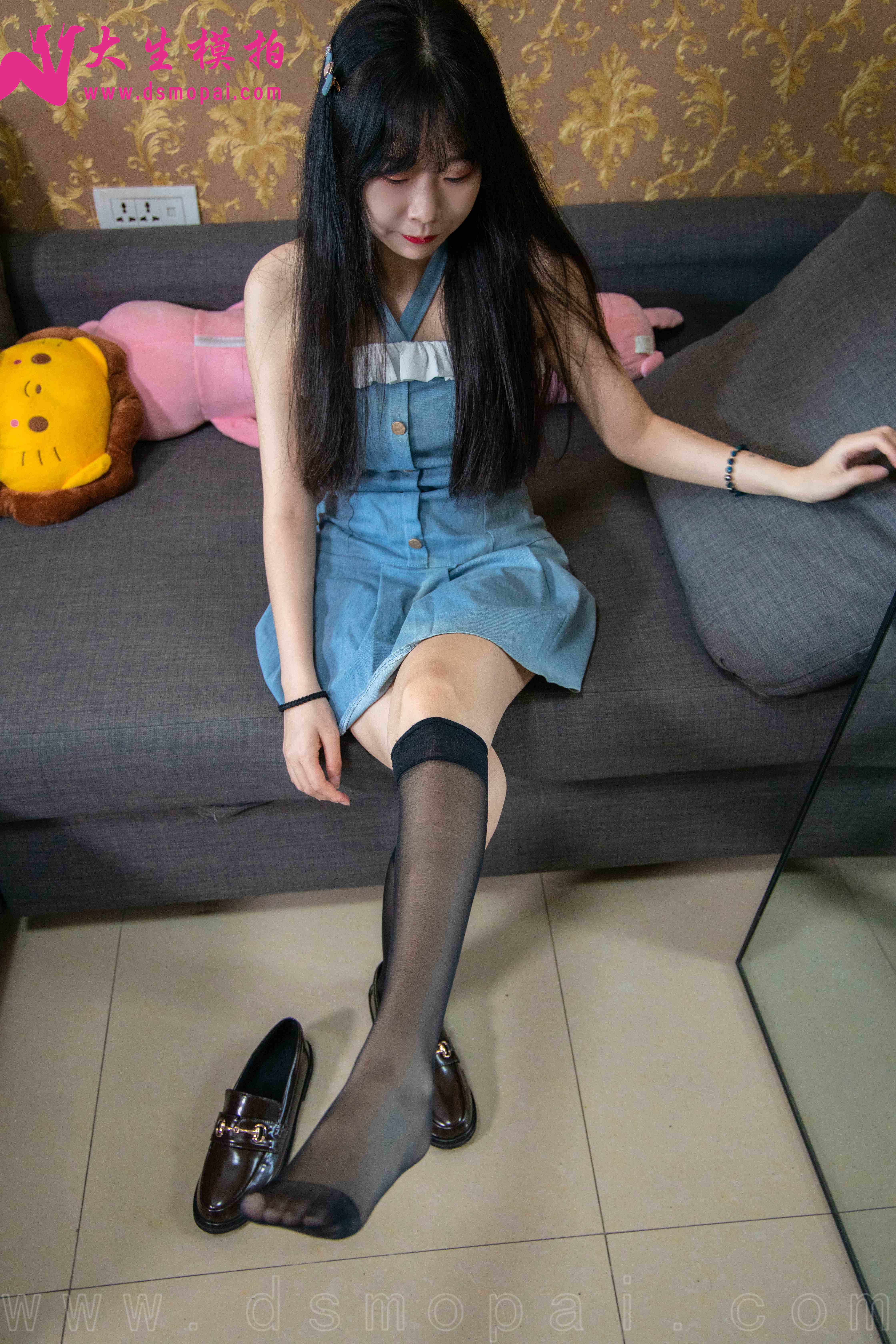 China Beauty Legs and feet 974