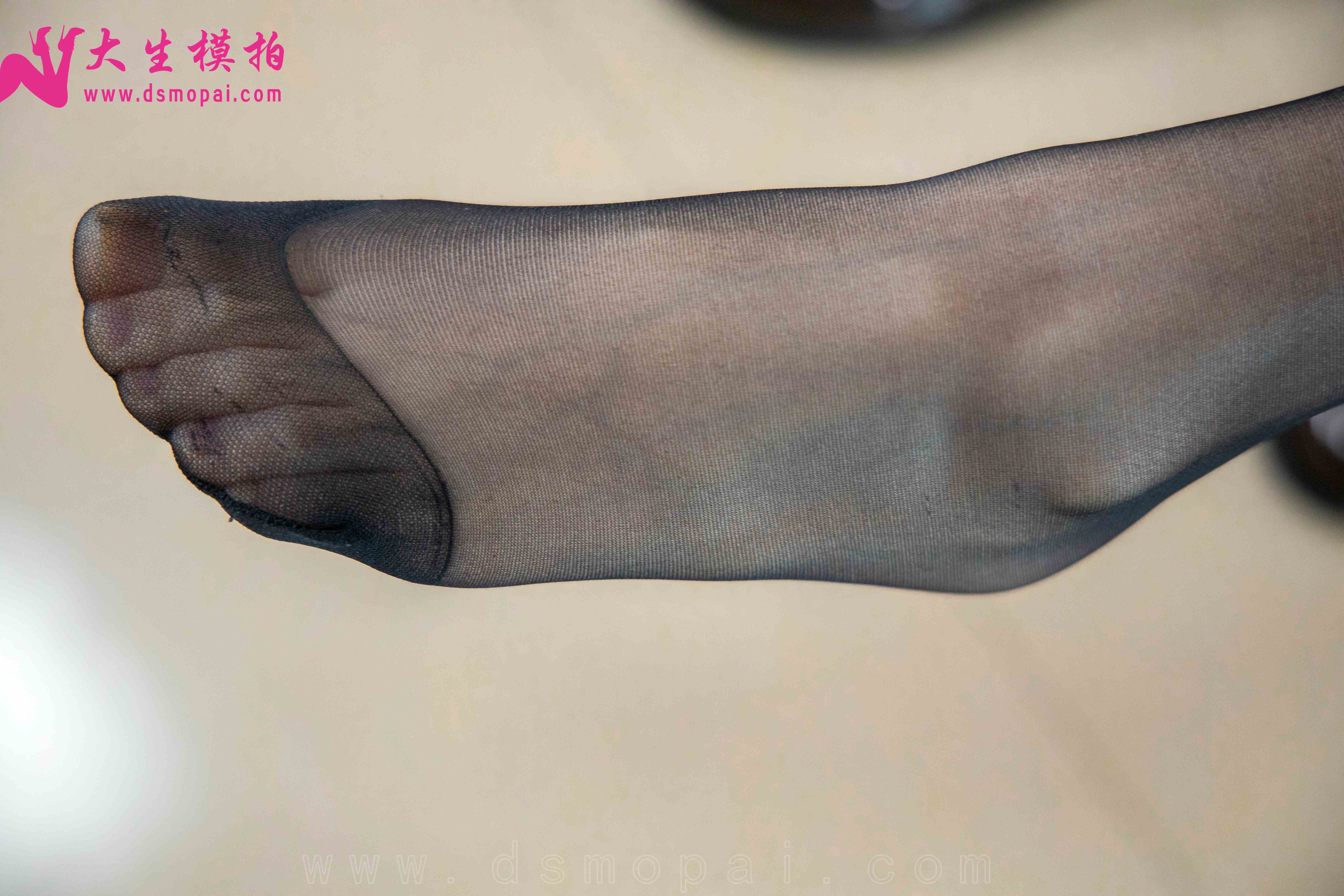 China Beauty Legs and feet 974