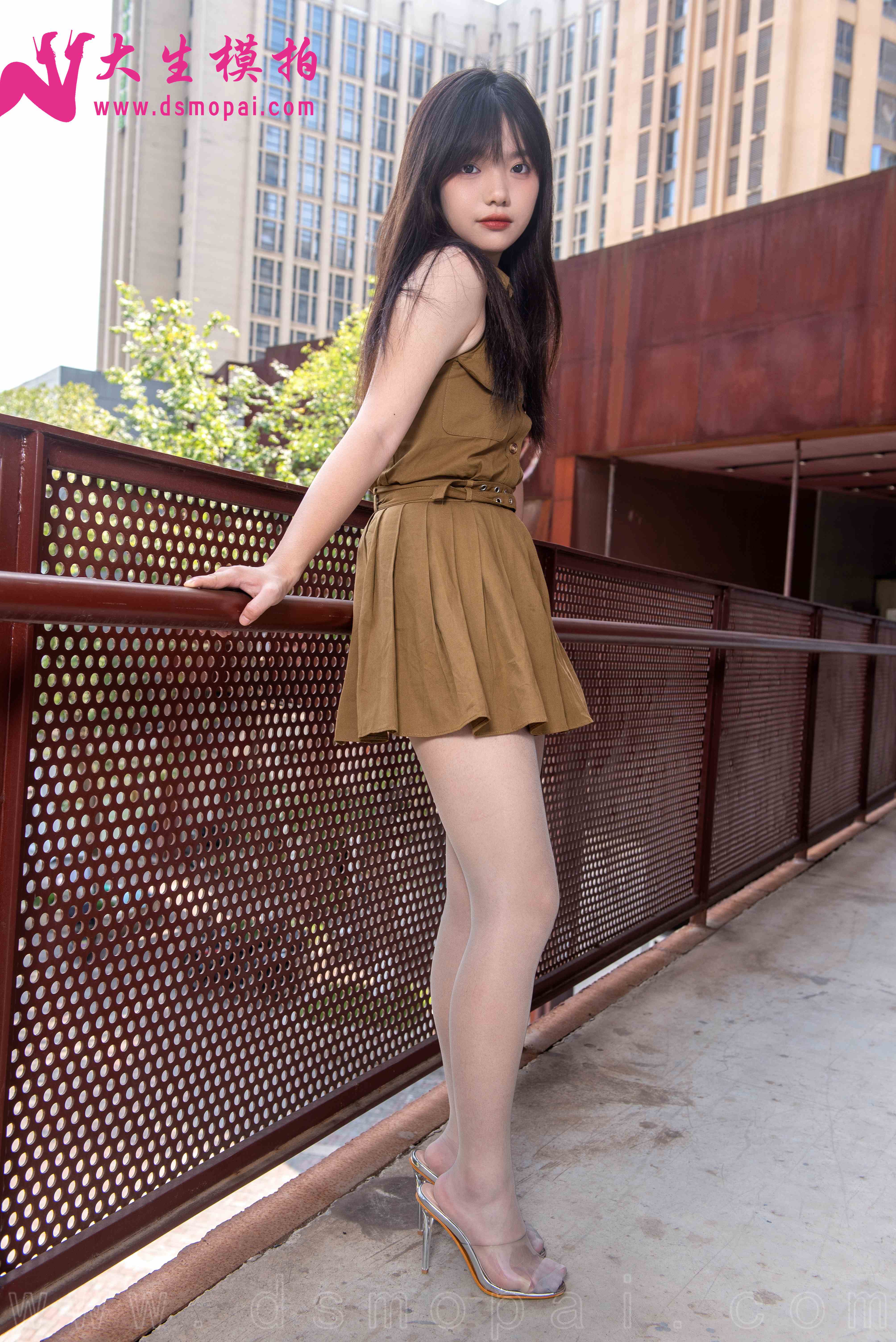 China Beauty Legs and feet 976