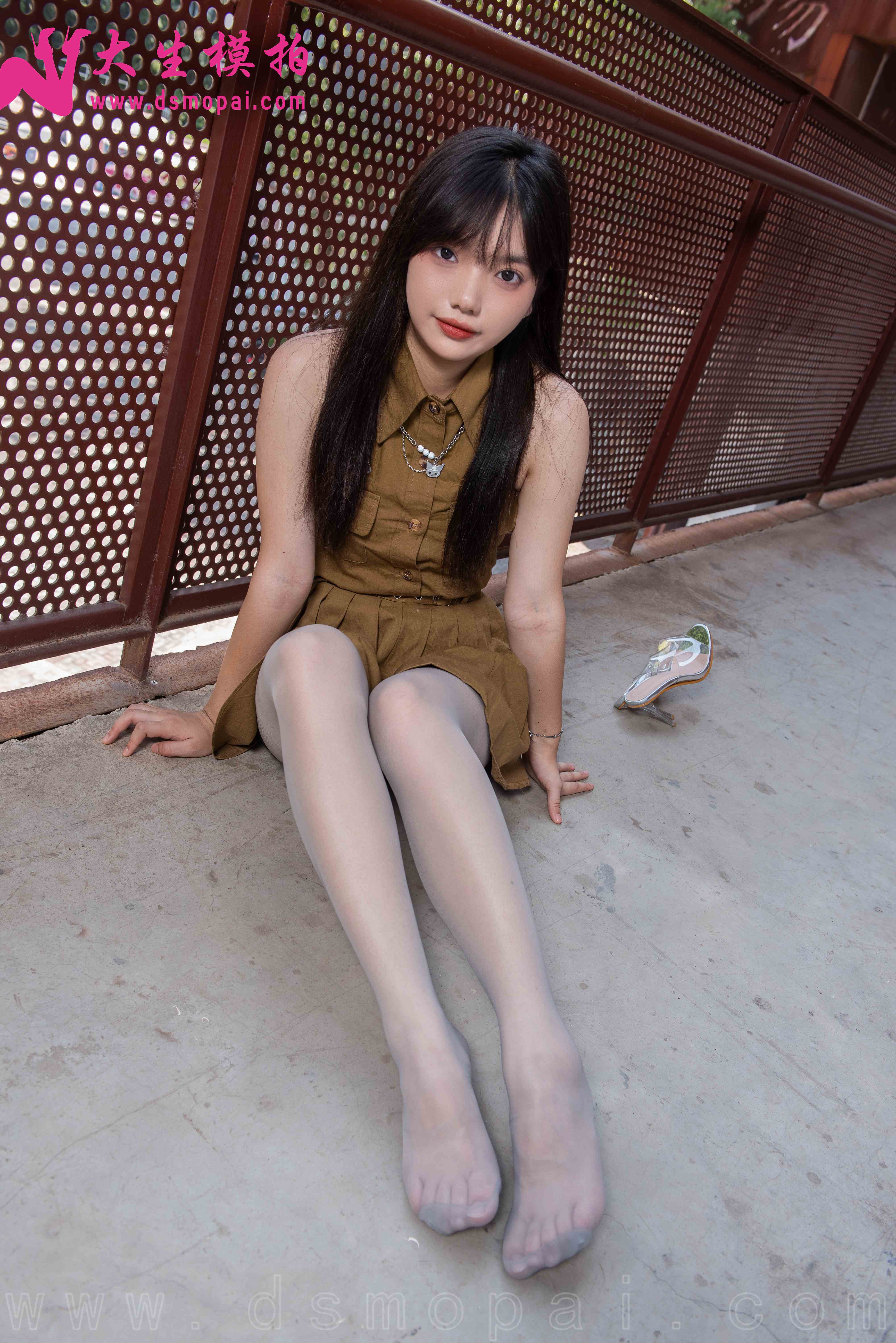 China Beauty Legs and feet 976
