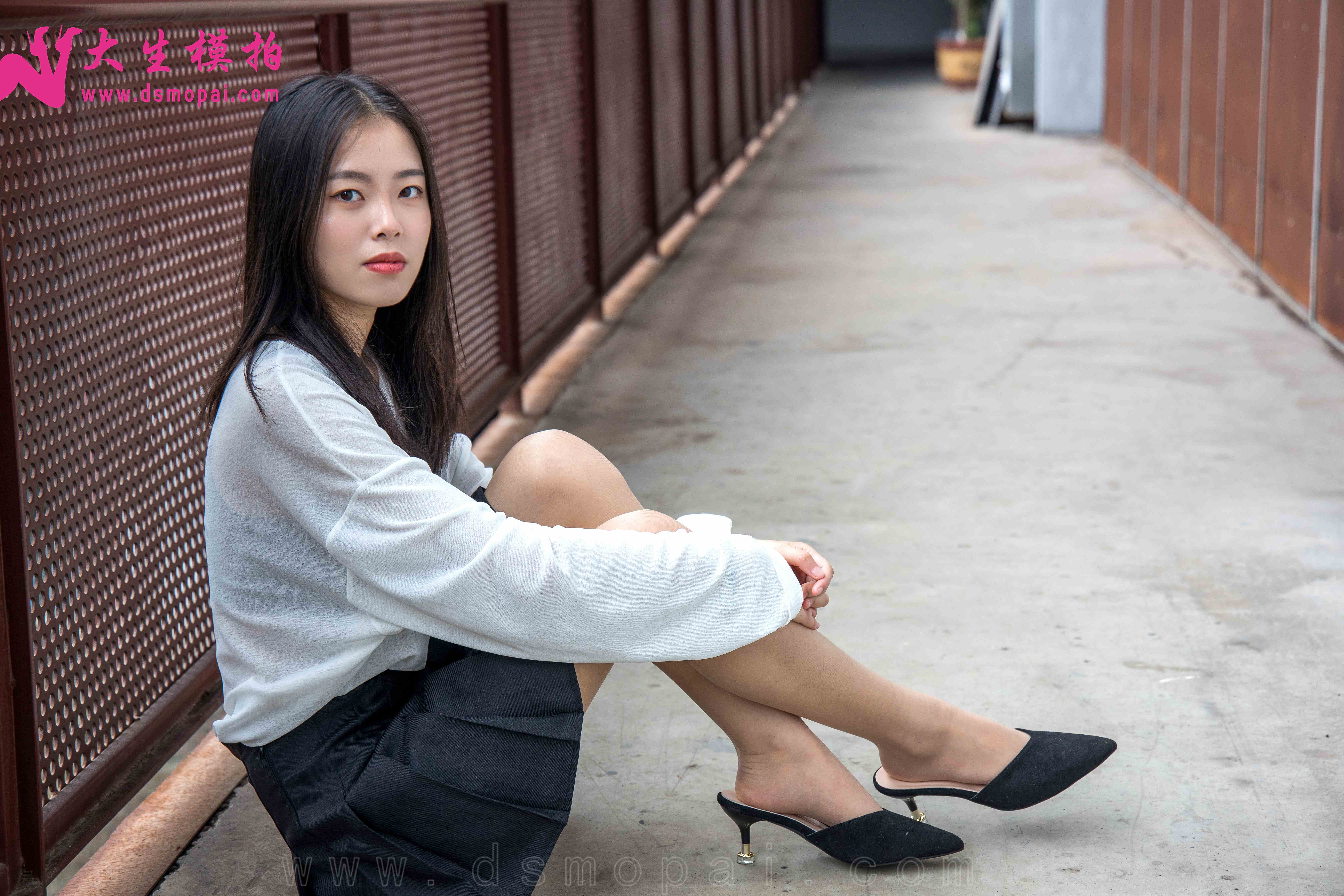 China Beauty Legs and feet 978