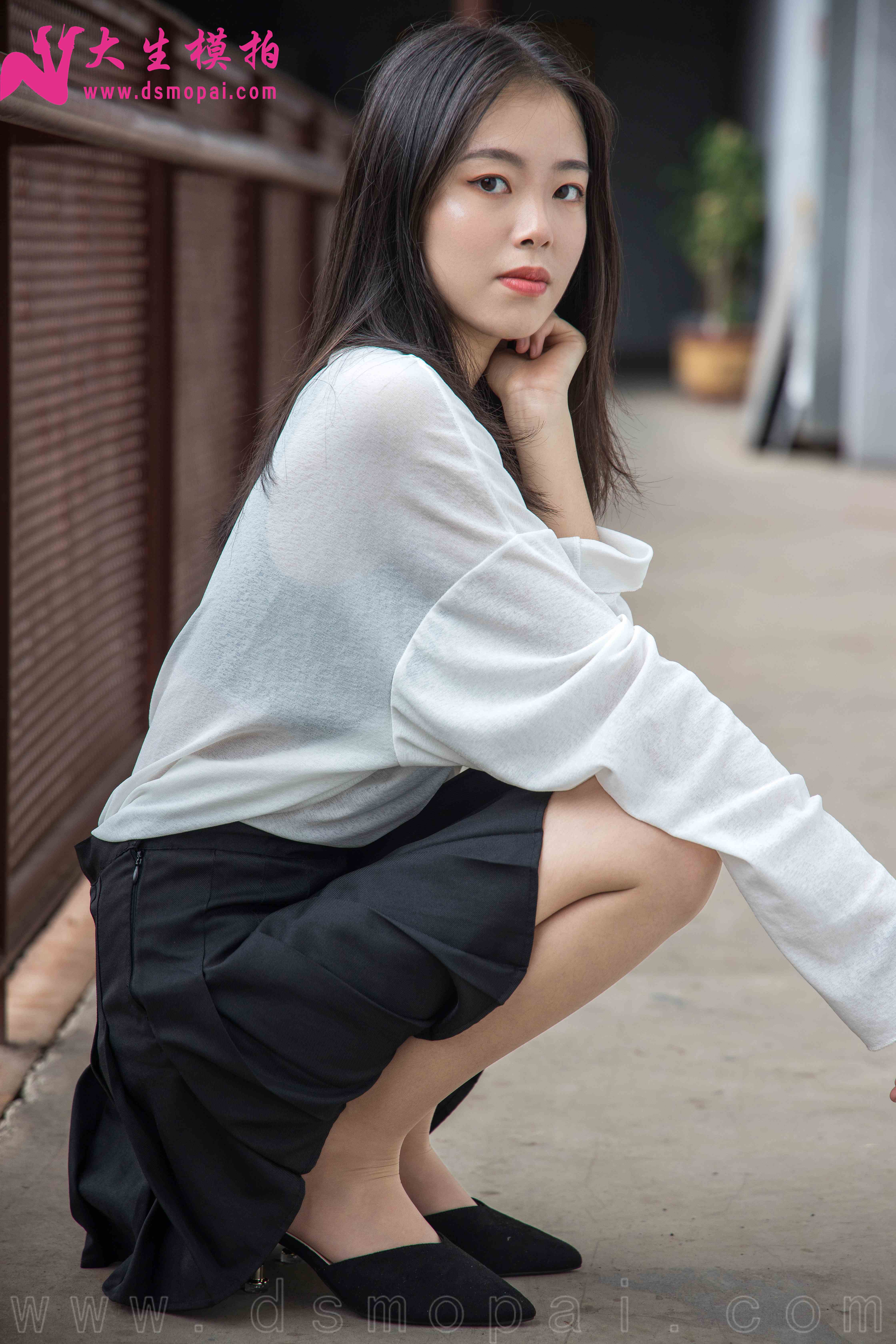 China Beauty Legs and feet 978