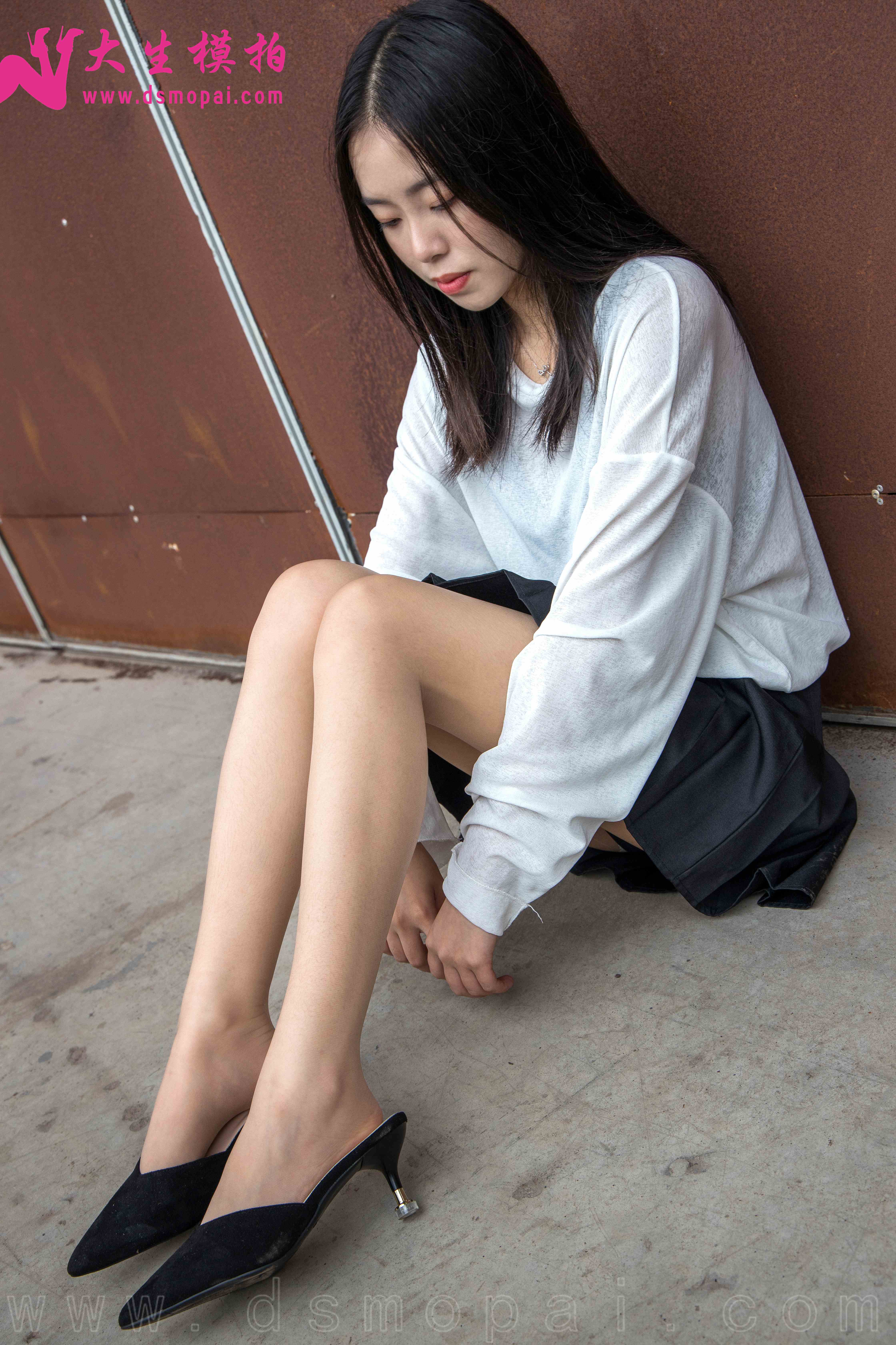 China Beauty Legs and feet 978