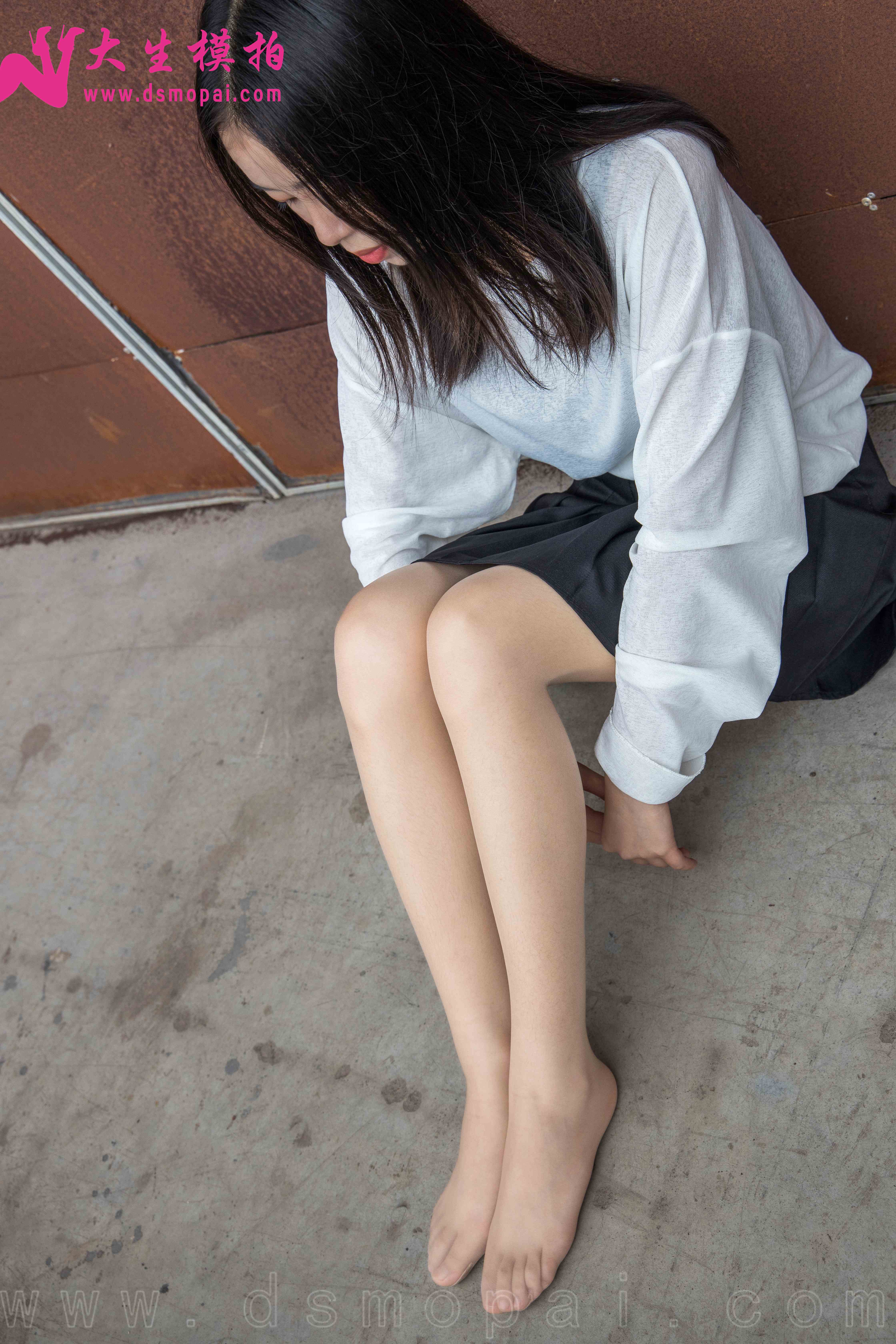 China Beauty Legs and feet 978