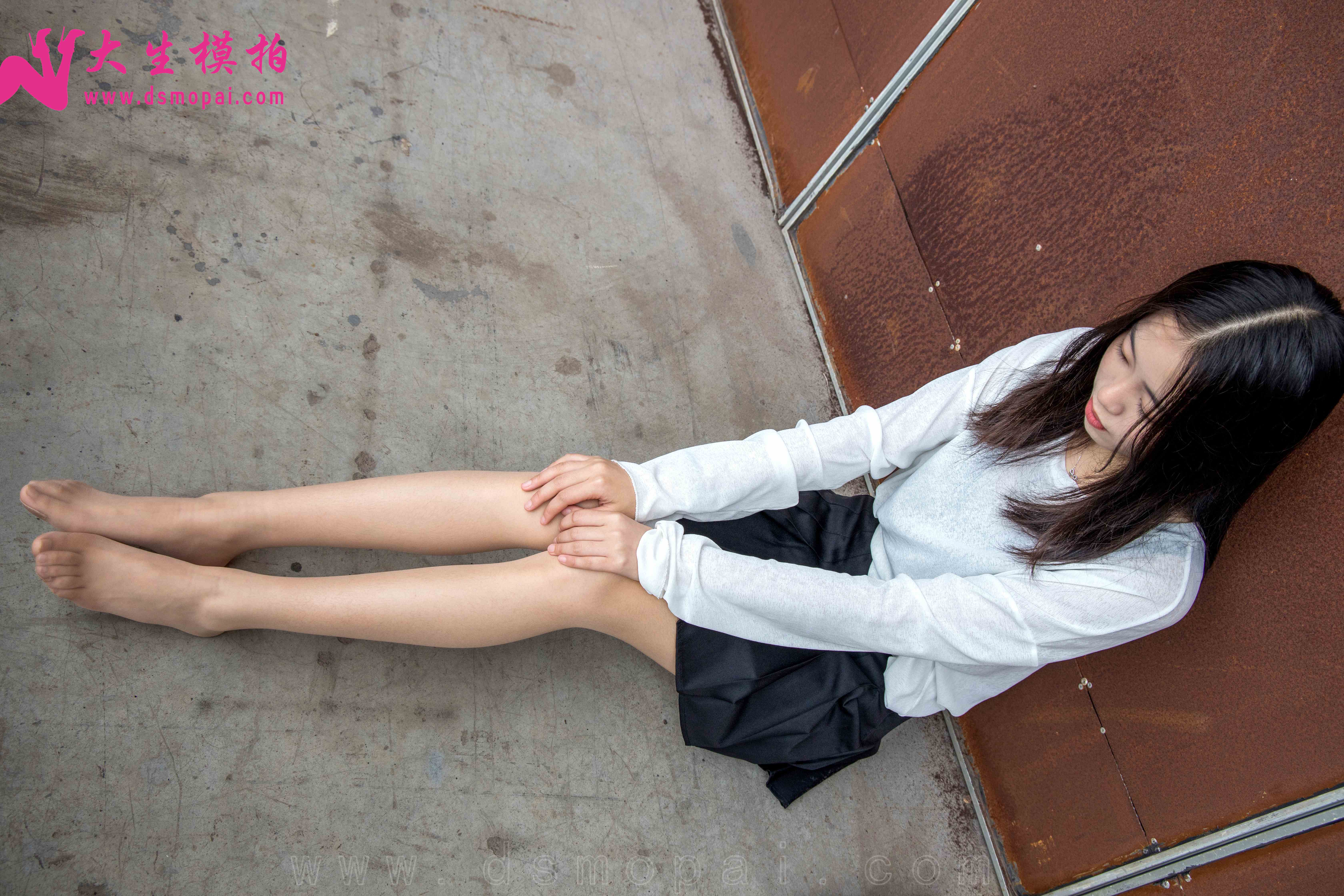 China Beauty Legs and feet 978