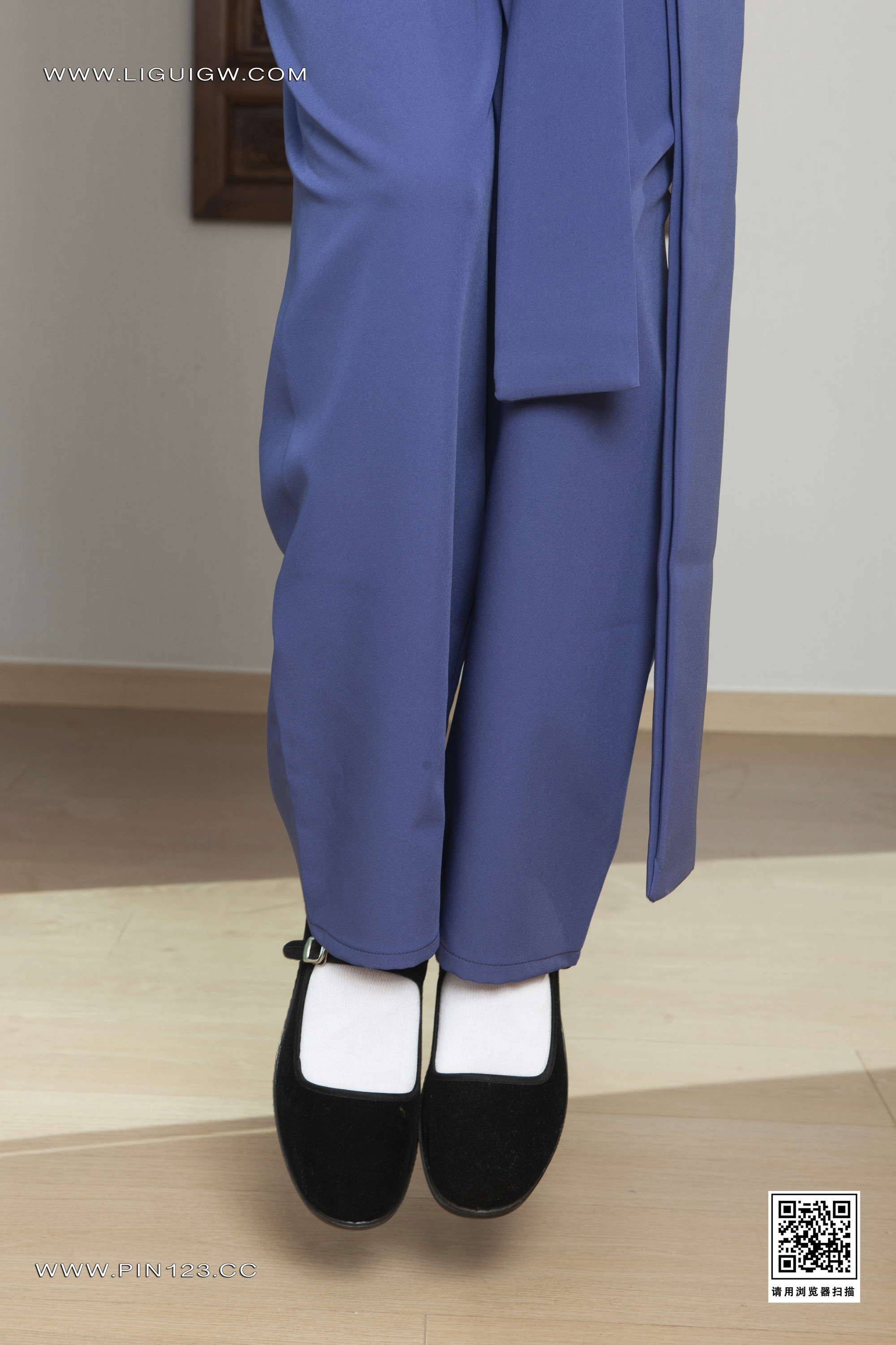 Chinese lady bondage 582