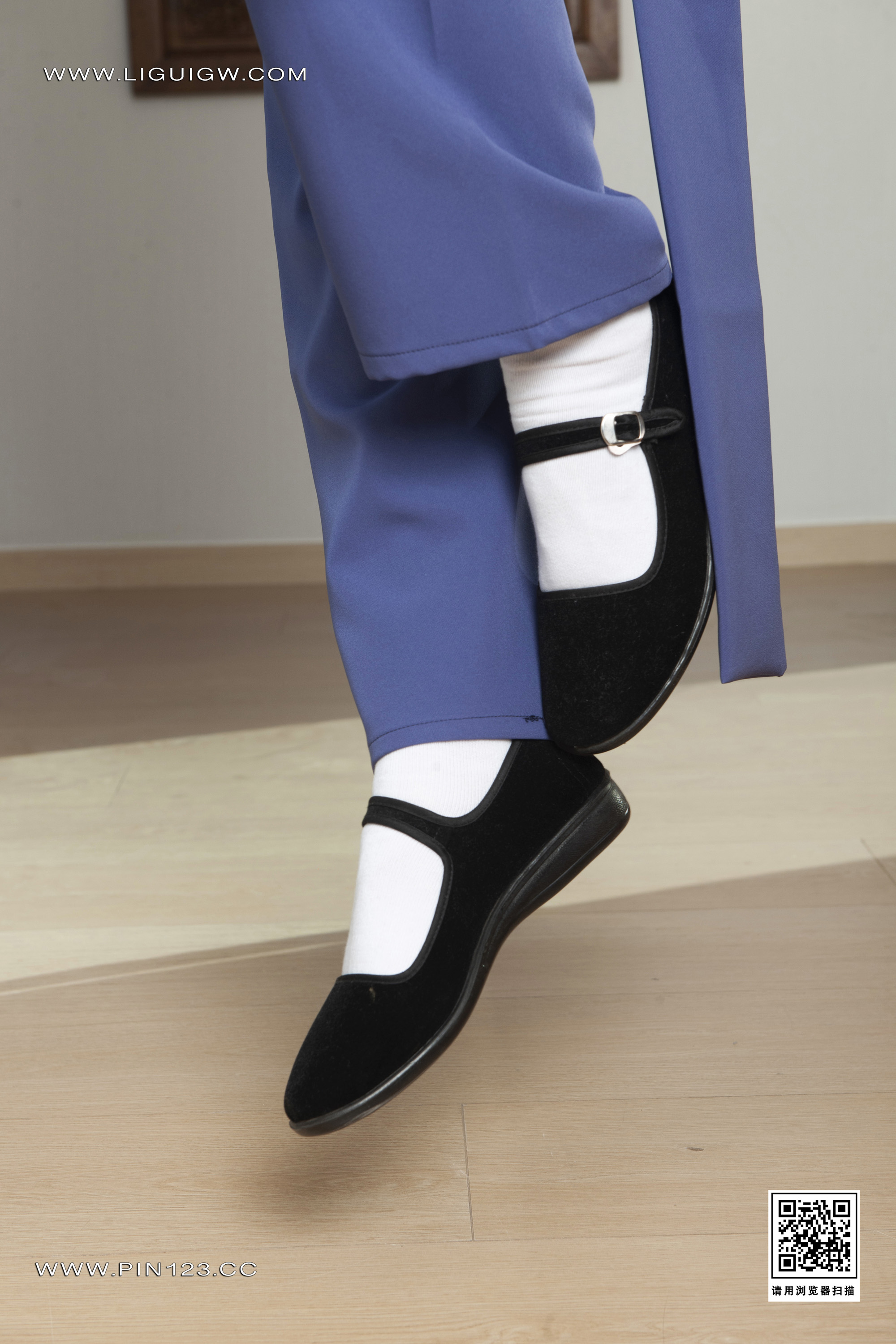 Chinese lady bondage 582