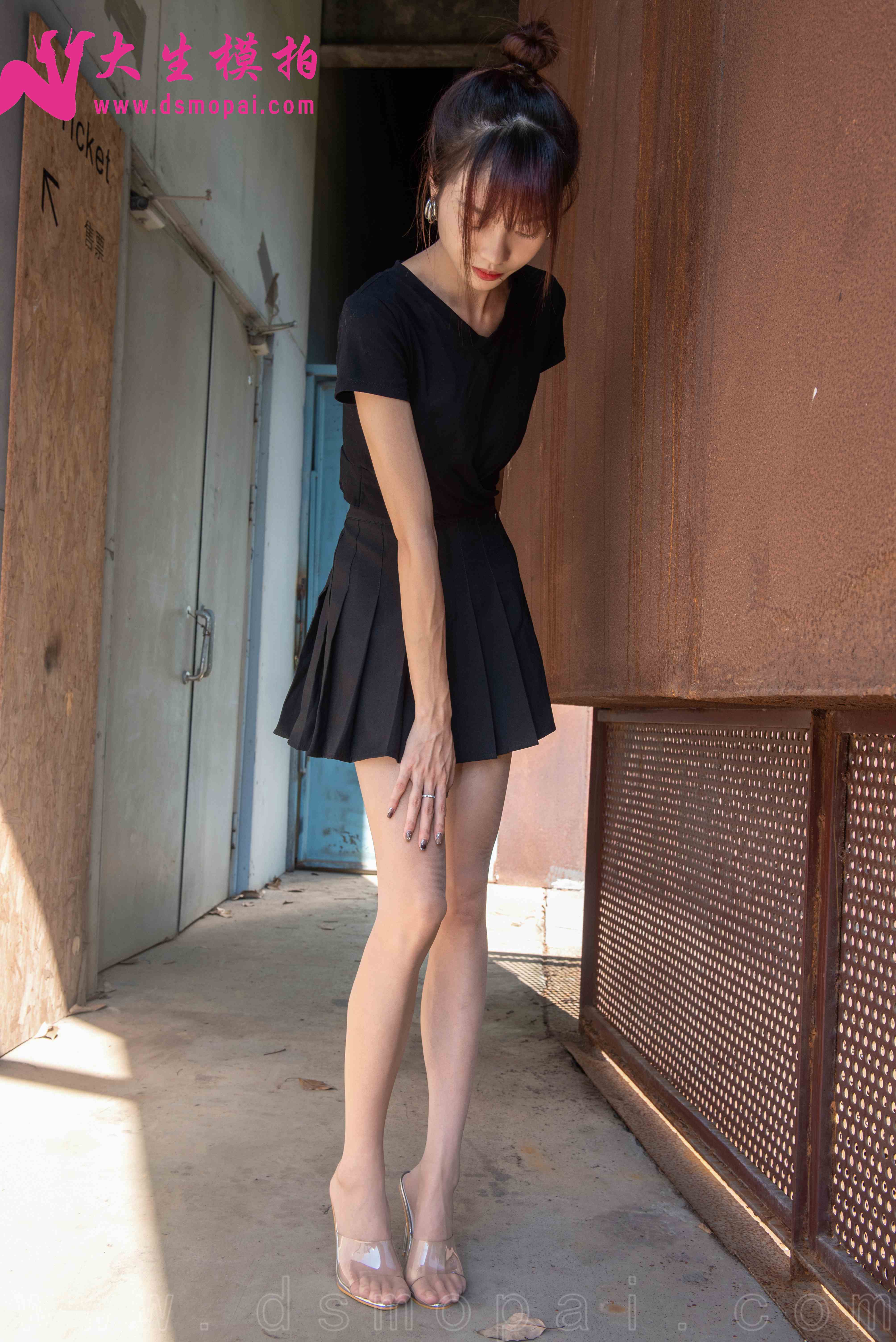 China Beauty Legs and feet 981