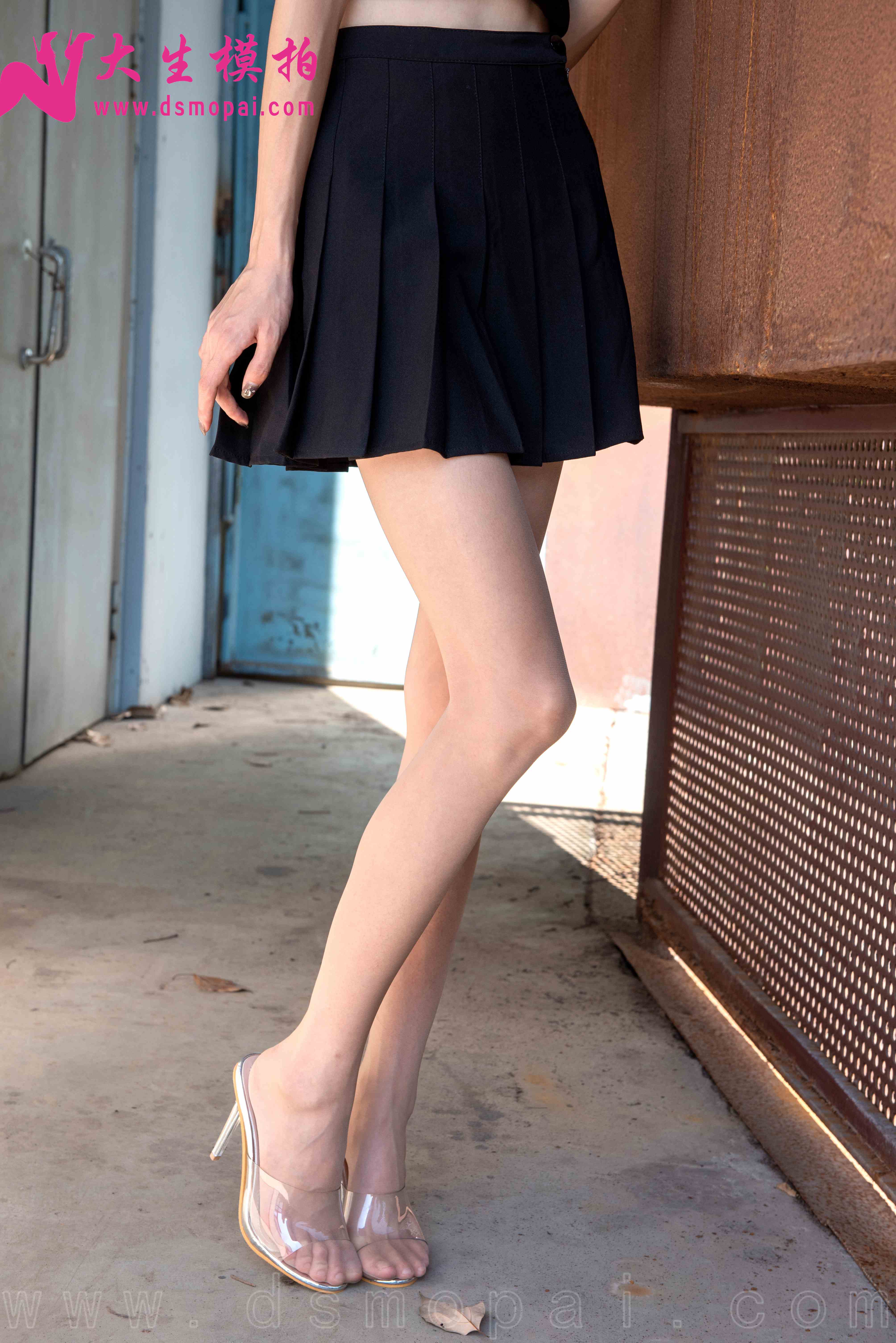 China Beauty Legs and feet 981