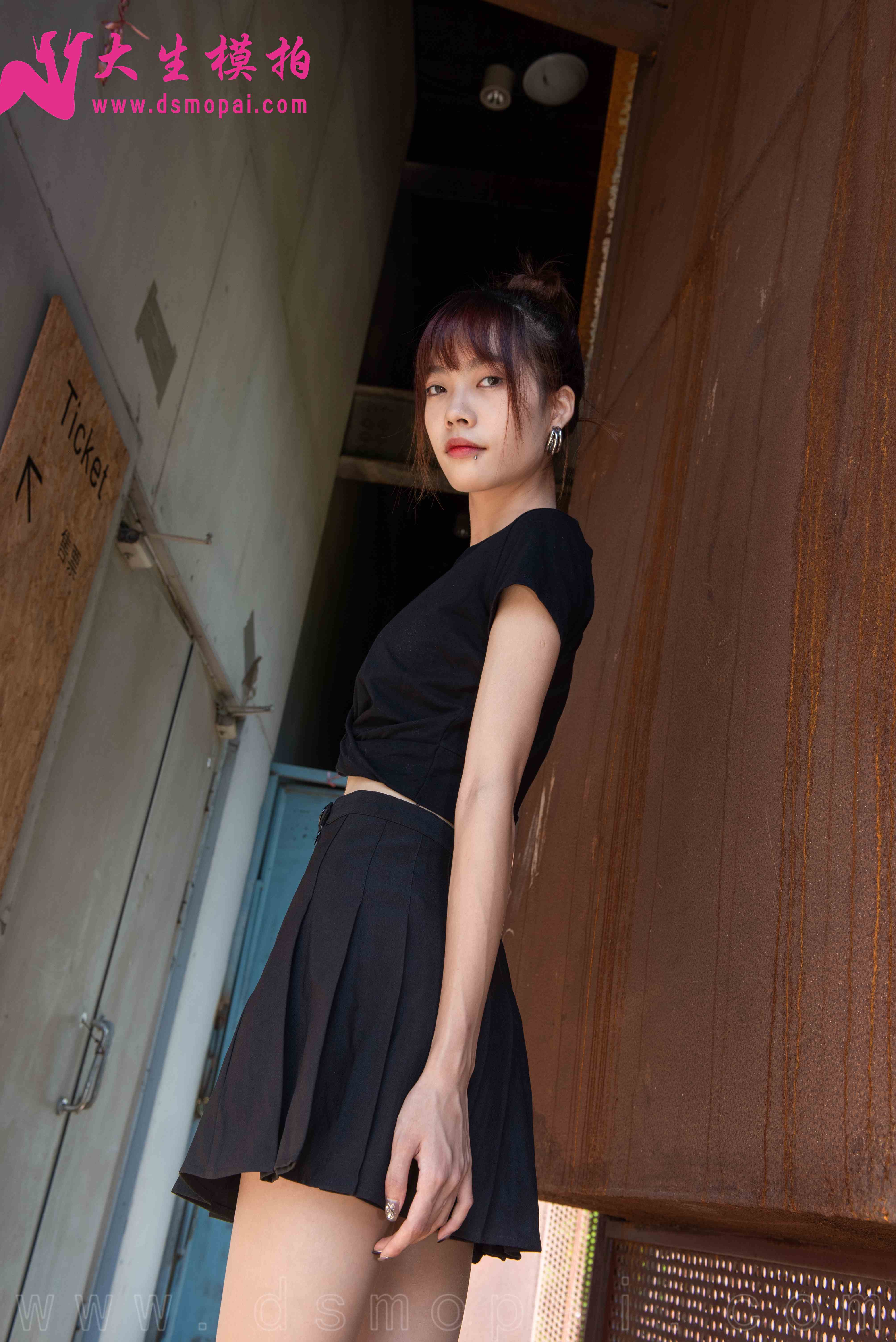 China Beauty Legs and feet 981