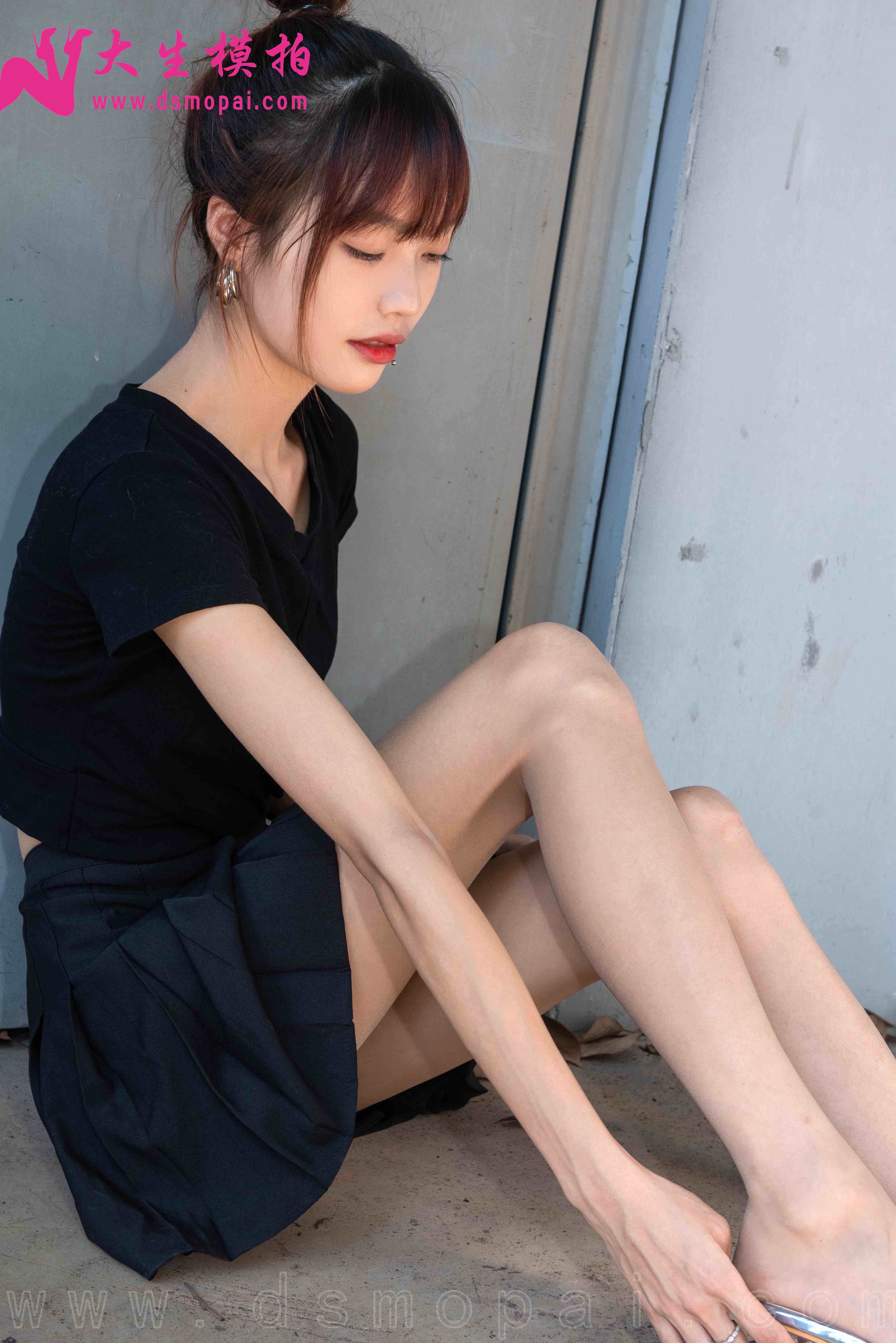 China Beauty Legs and feet 981