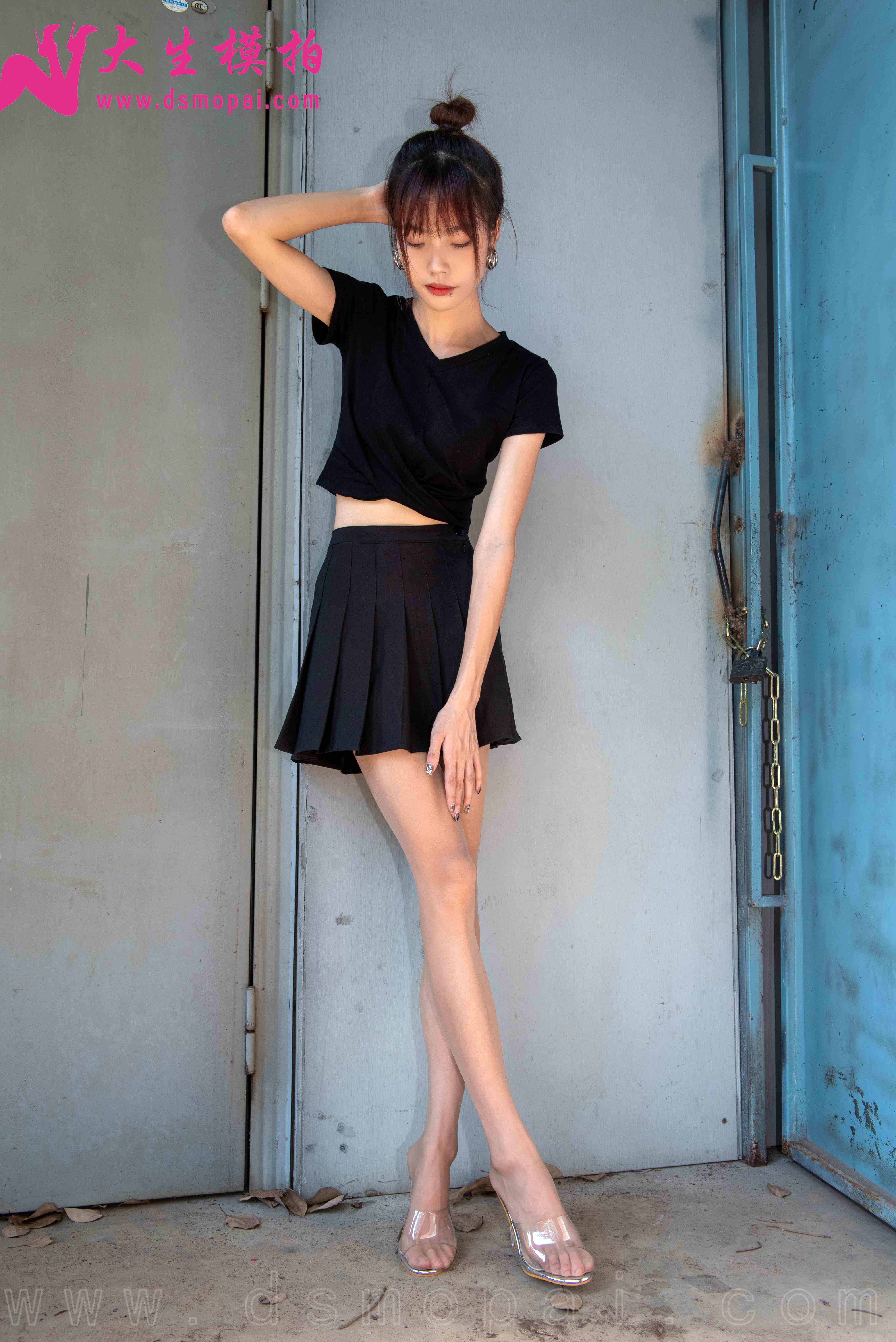 China Beauty Legs and feet 981