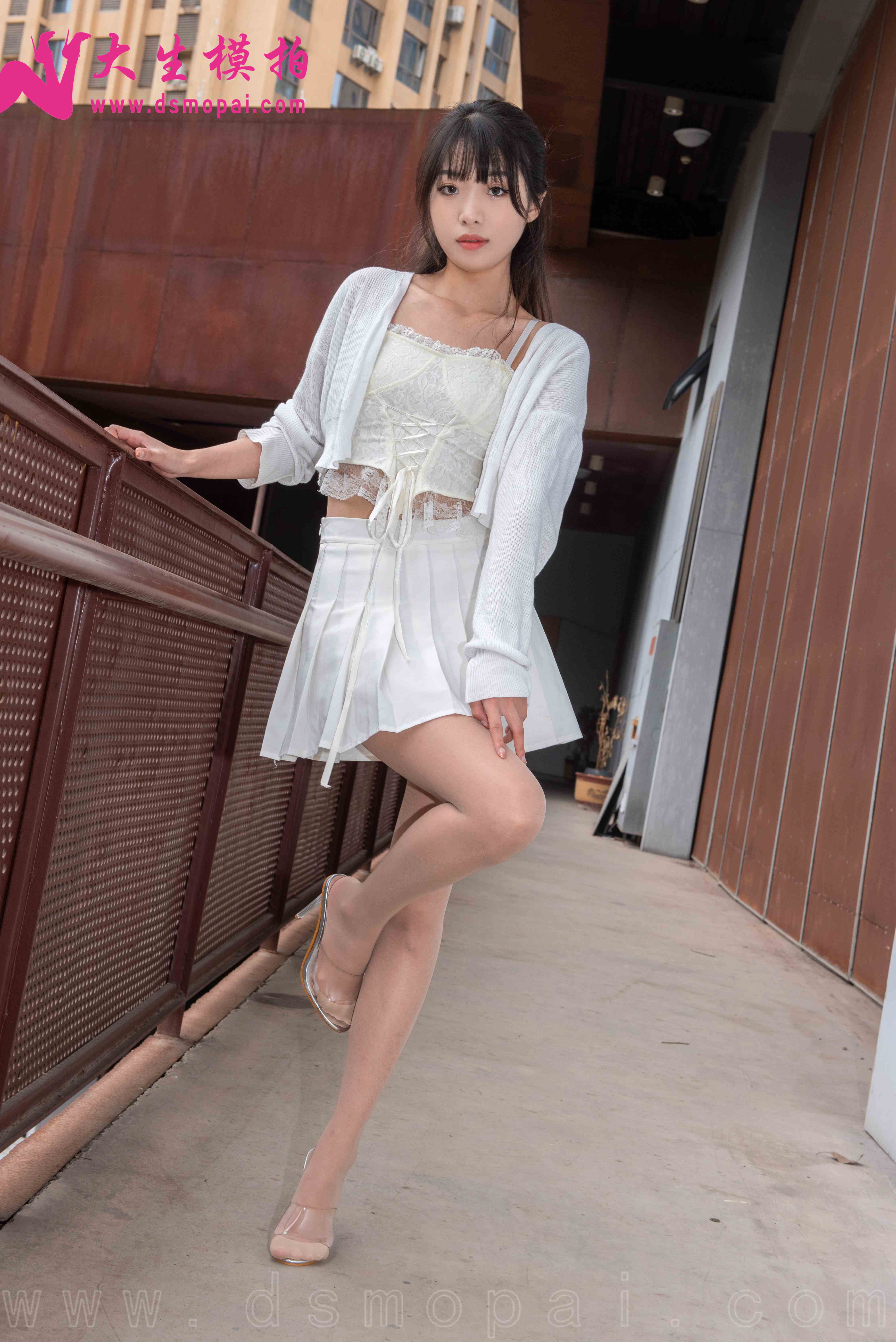 China Beauty Legs and feet 983