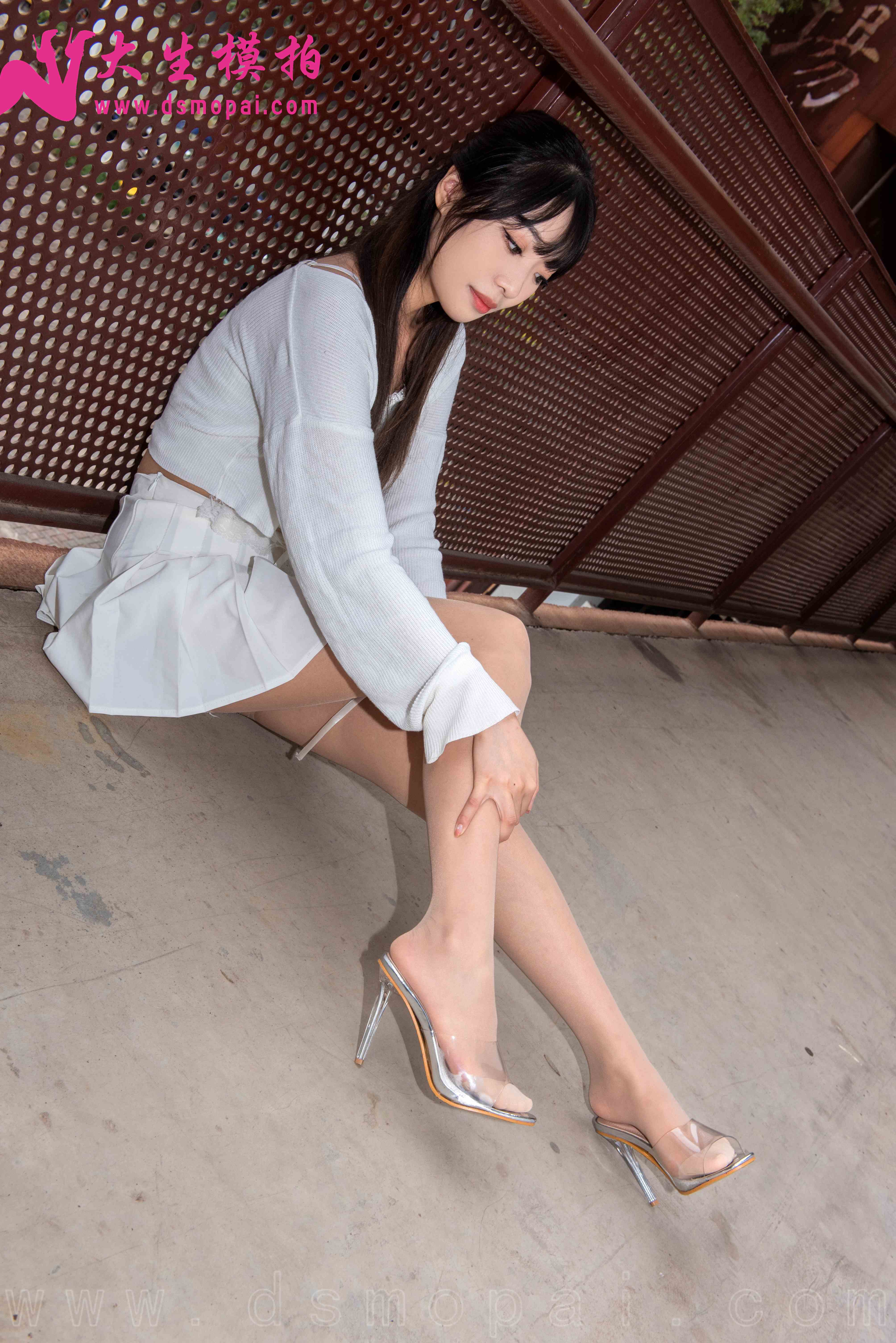 China Beauty Legs and feet 983