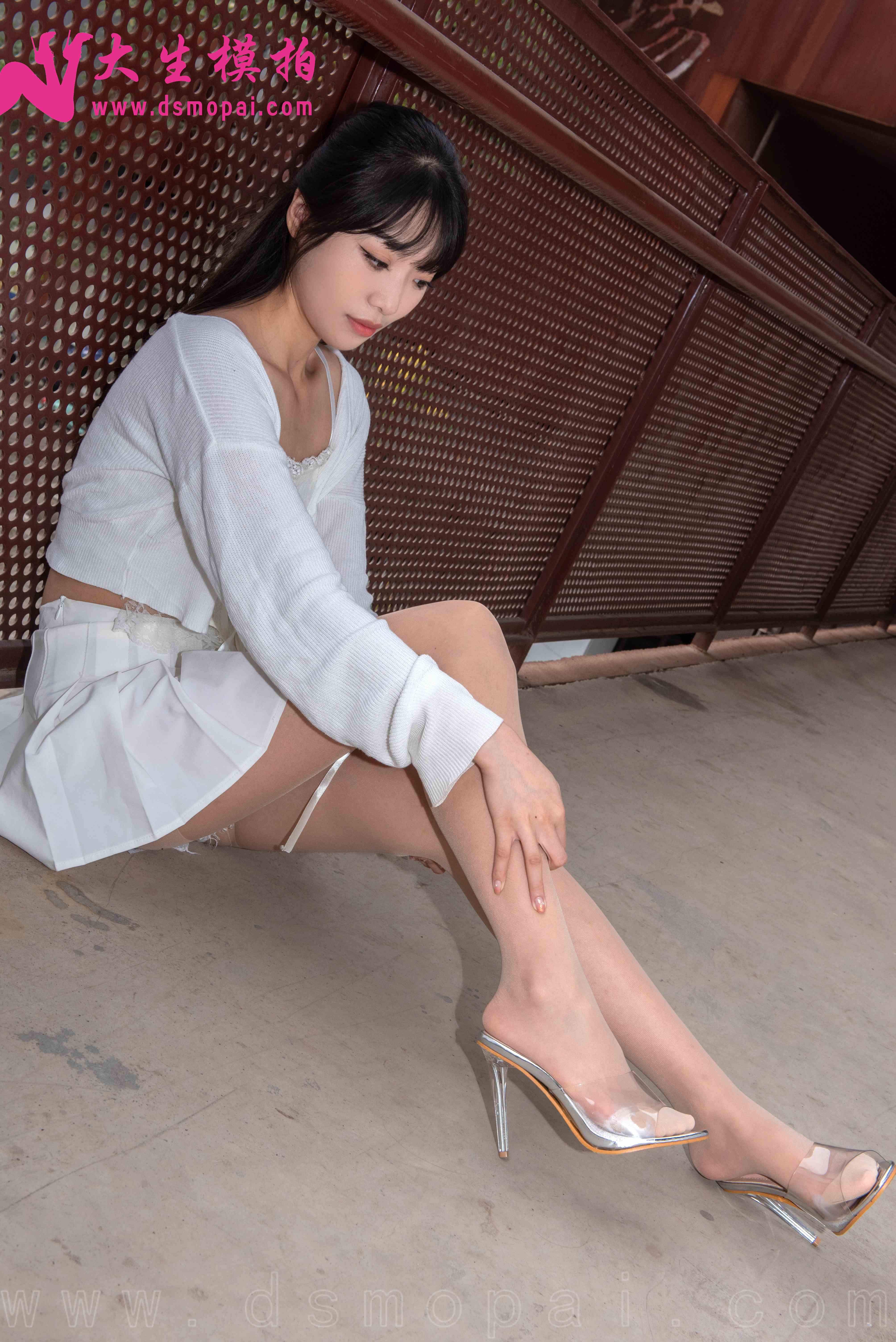 China Beauty Legs and feet 983