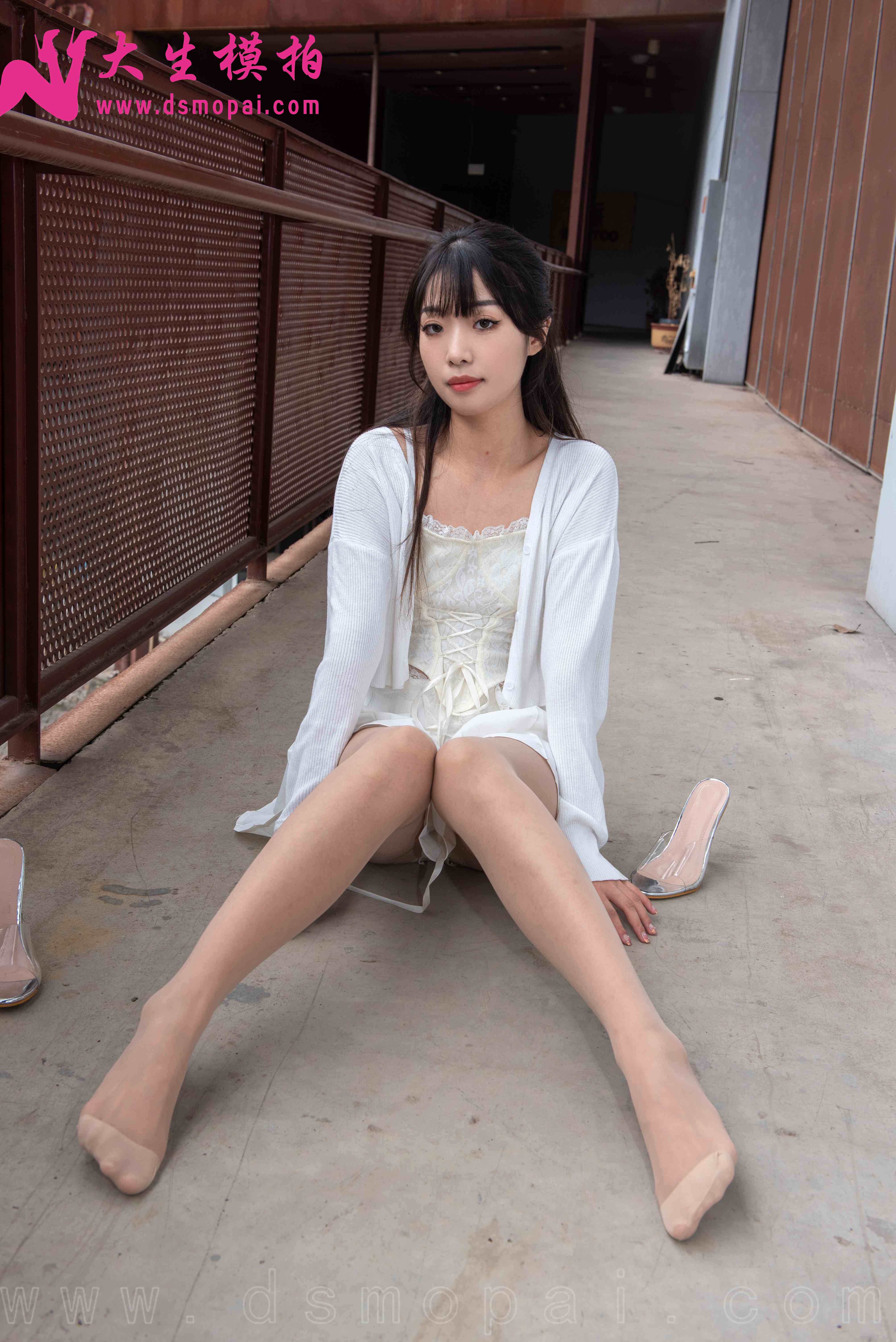 China Beauty Legs and feet 983