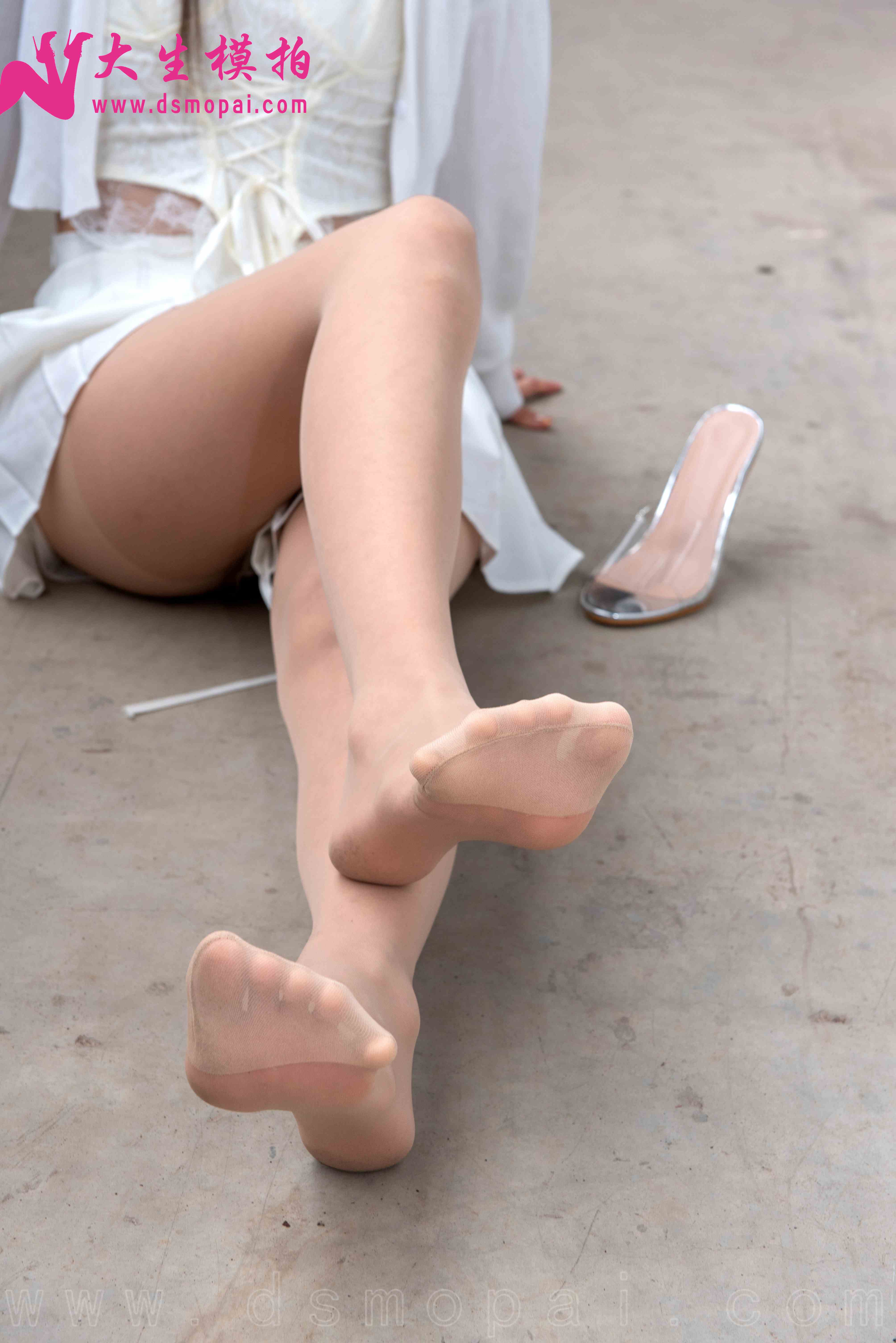 China Beauty Legs and feet 983