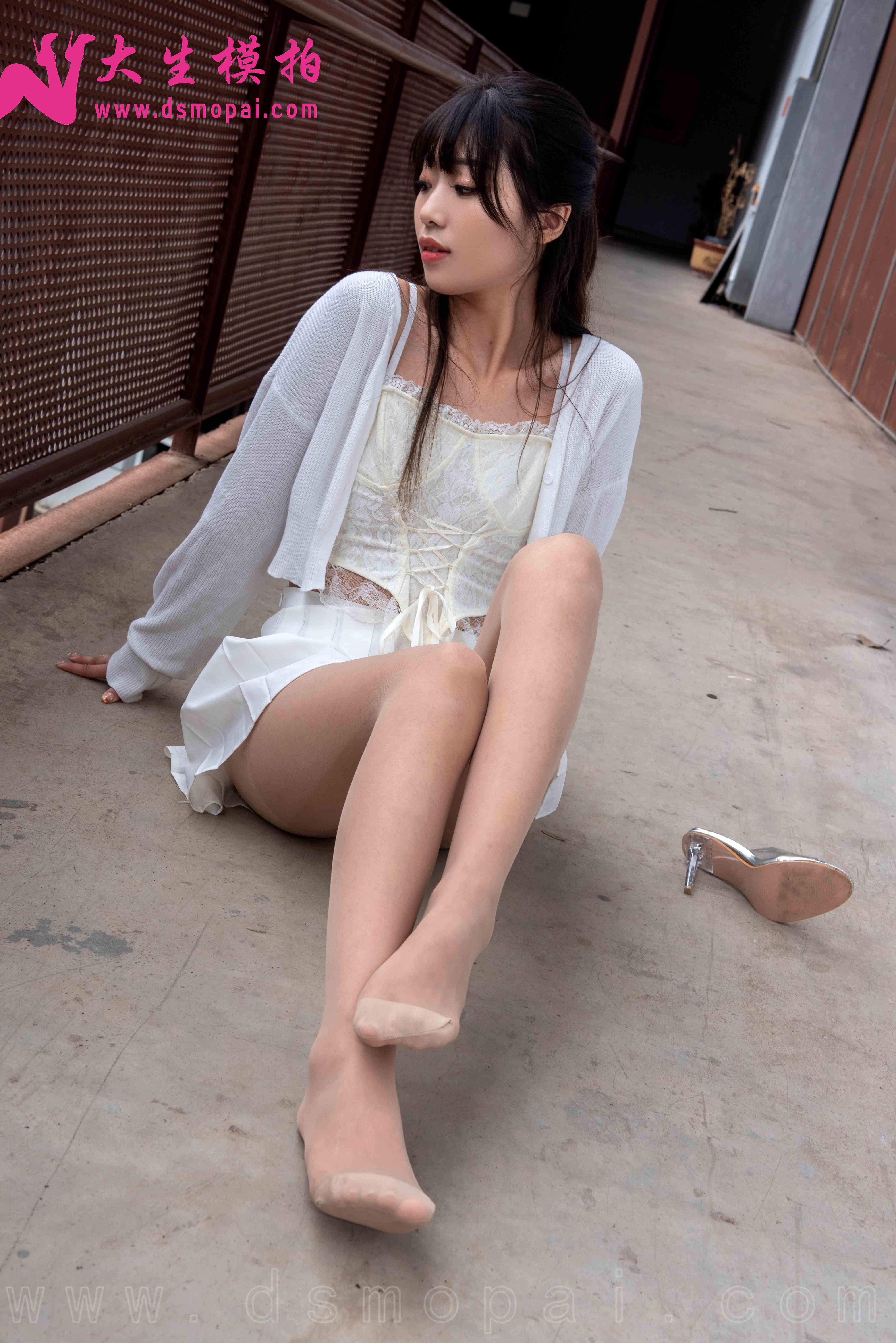 China Beauty Legs and feet 983