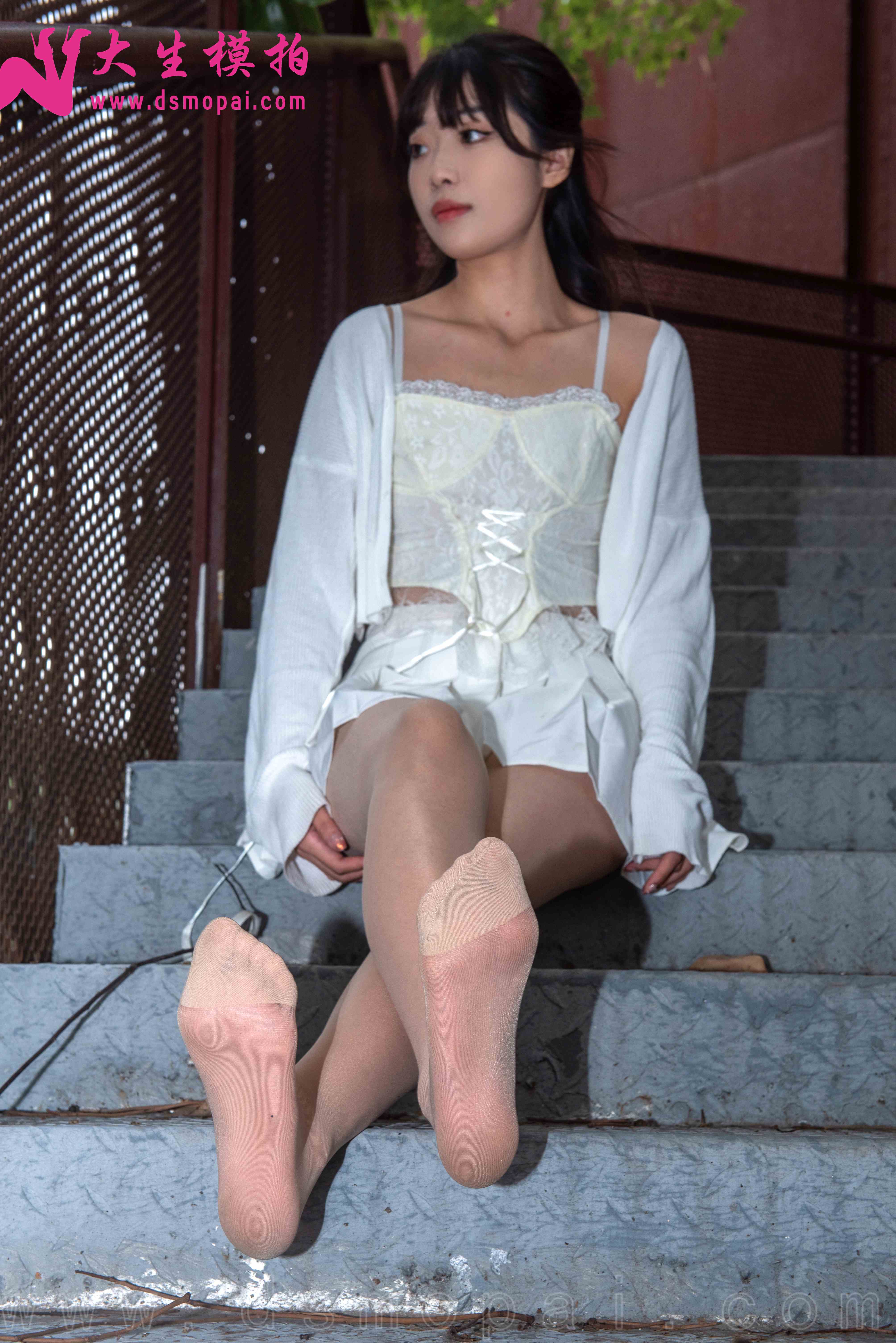 China Beauty Legs and feet 983