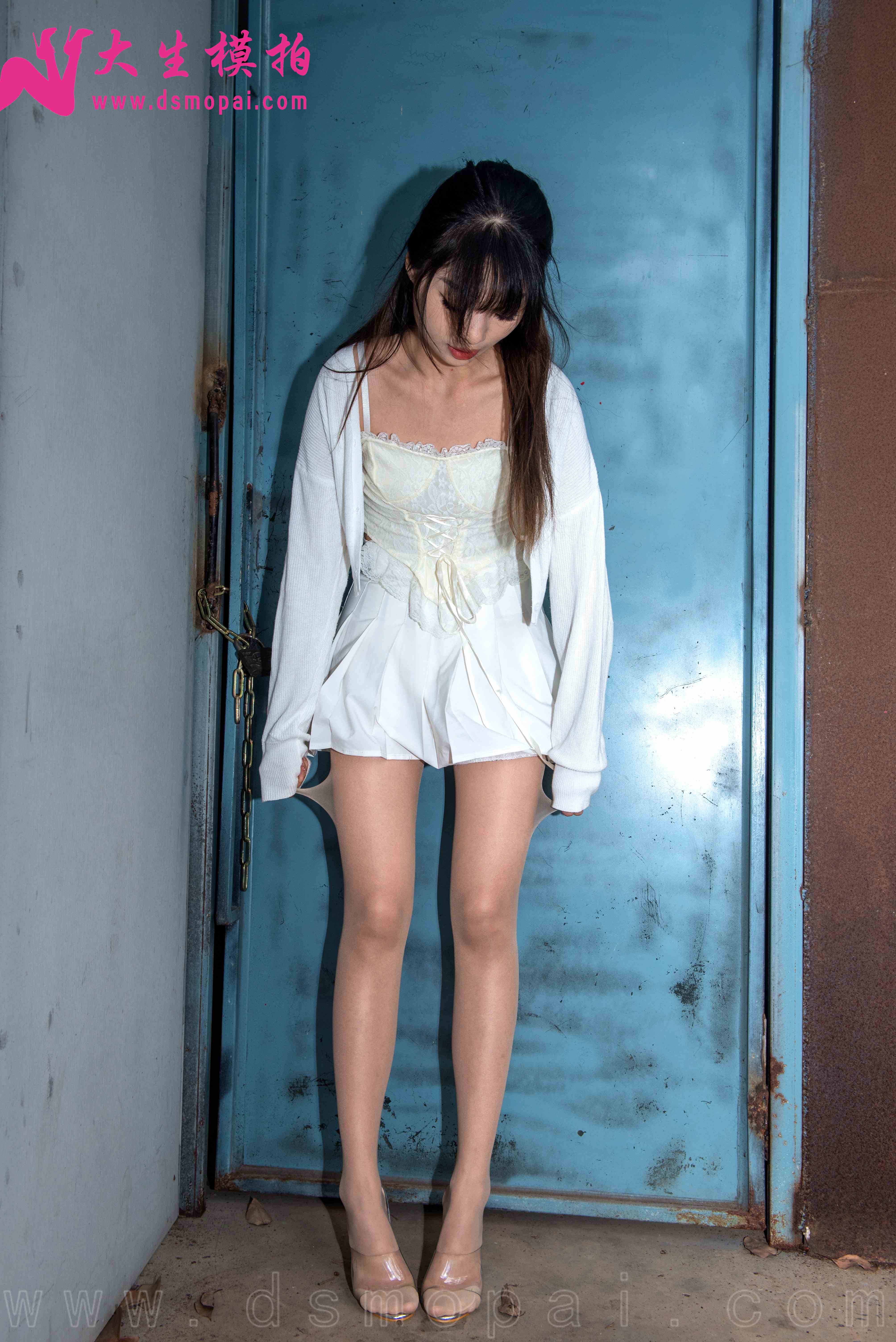 China Beauty Legs and feet 983