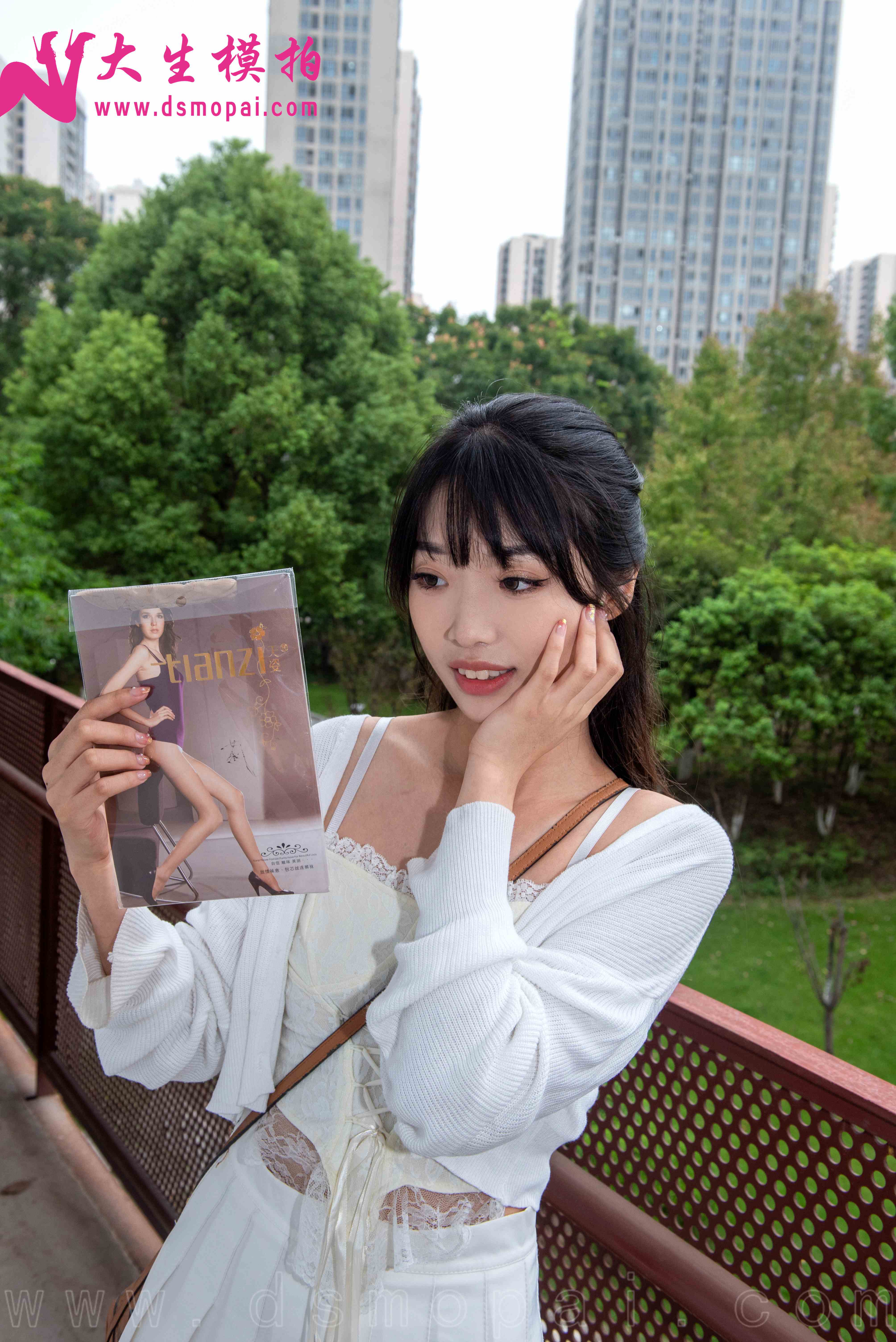 China Beauty Legs and feet 983