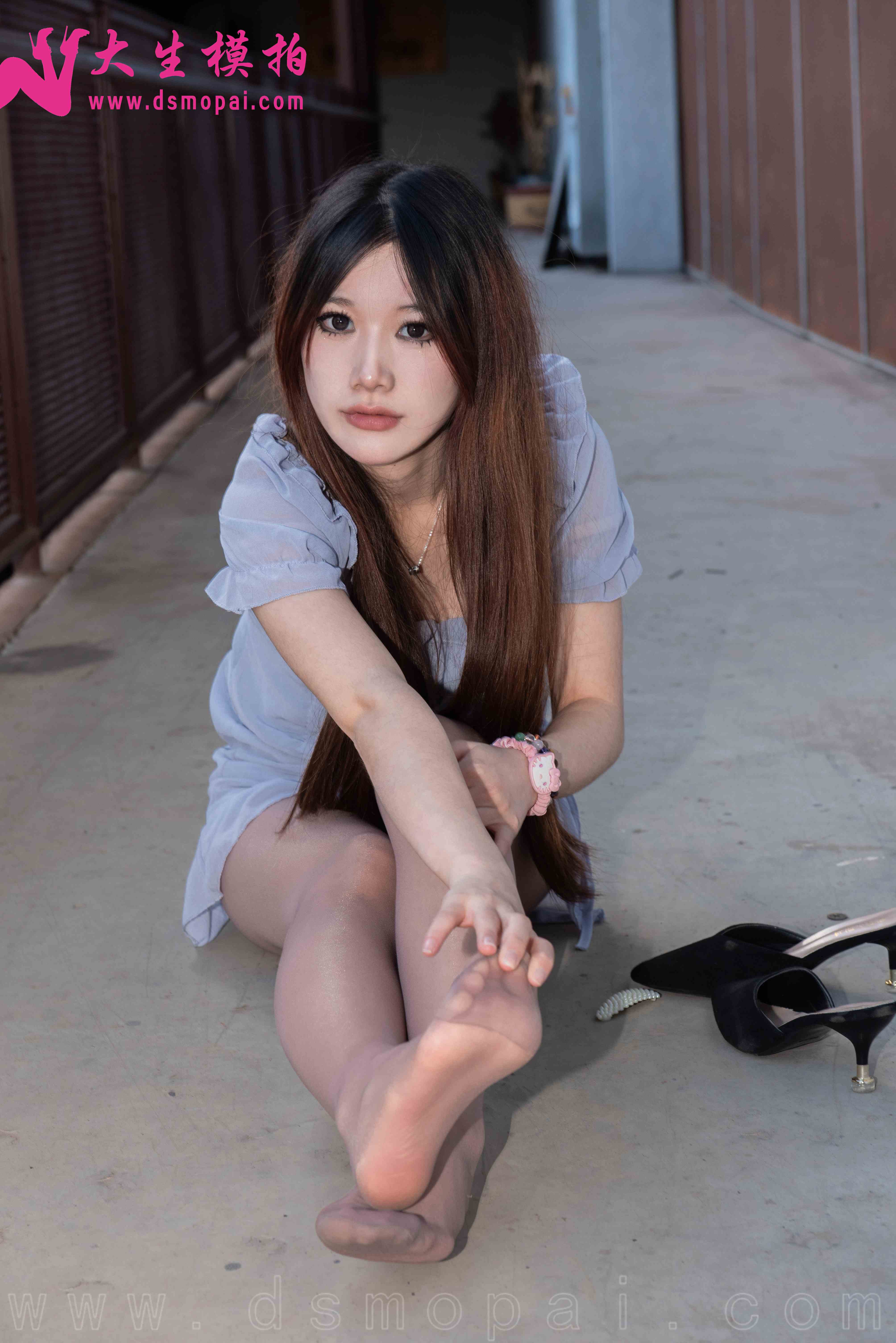 China Beauty Legs and feet 984