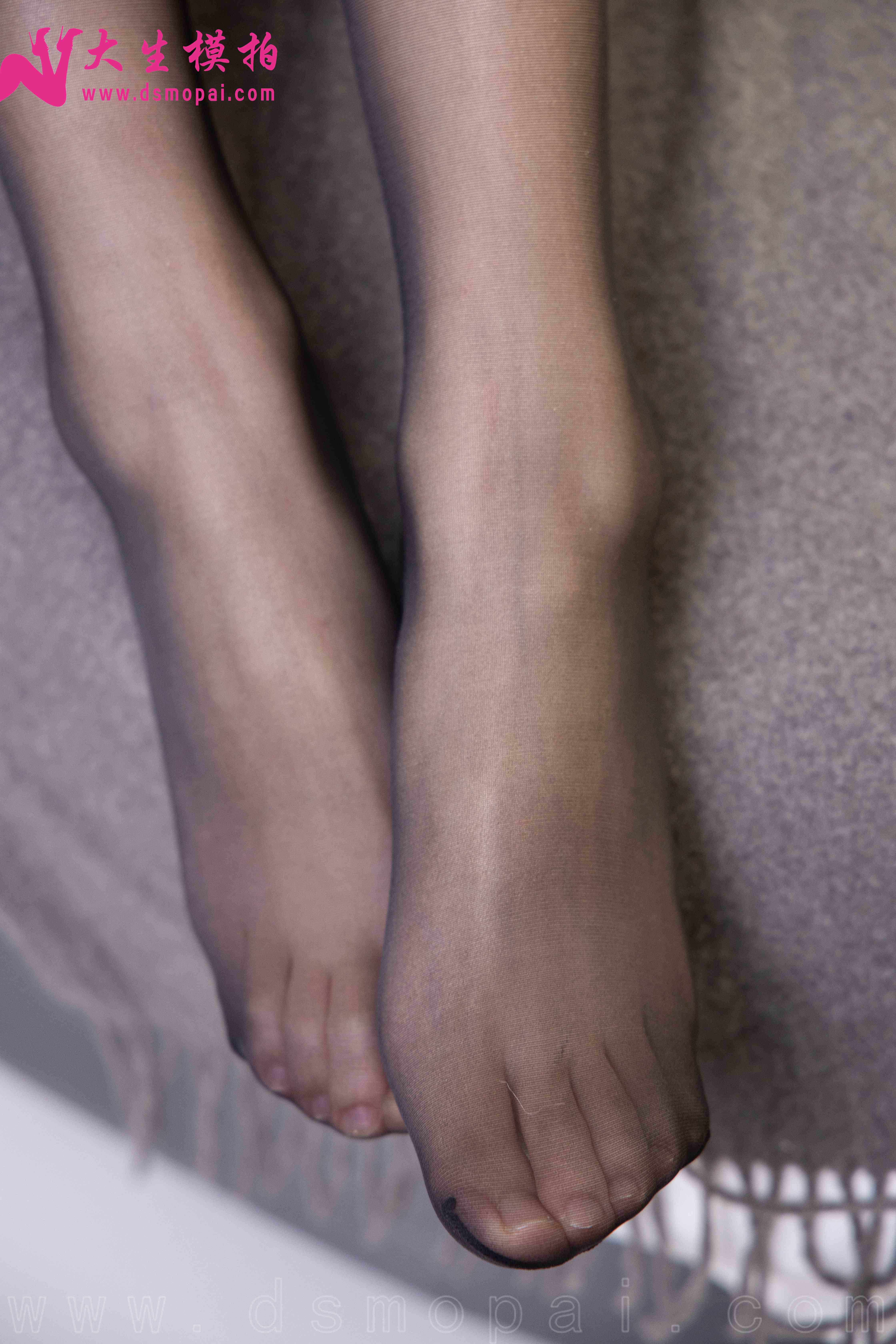 China Beauty Legs and feet 990