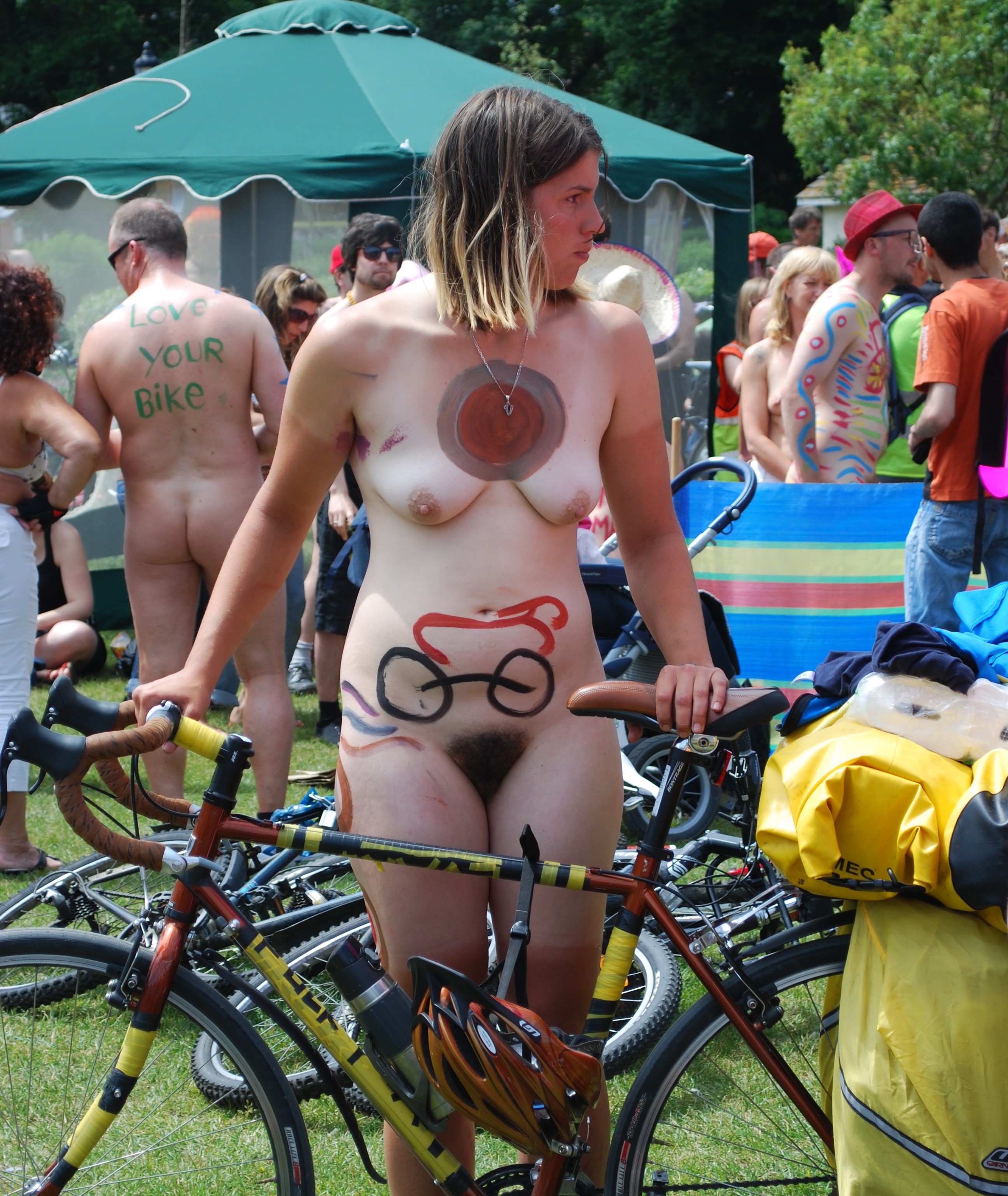 Cute slut Valkyrie naked public