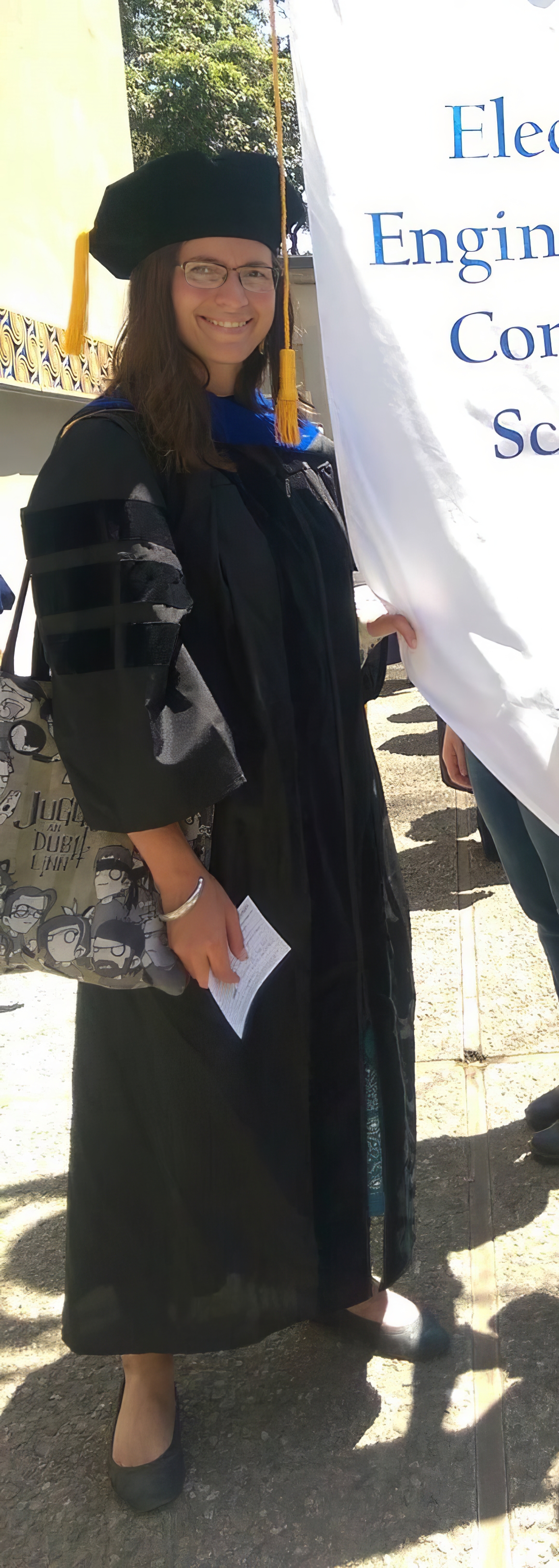 Cute slut Valkyrie naked public