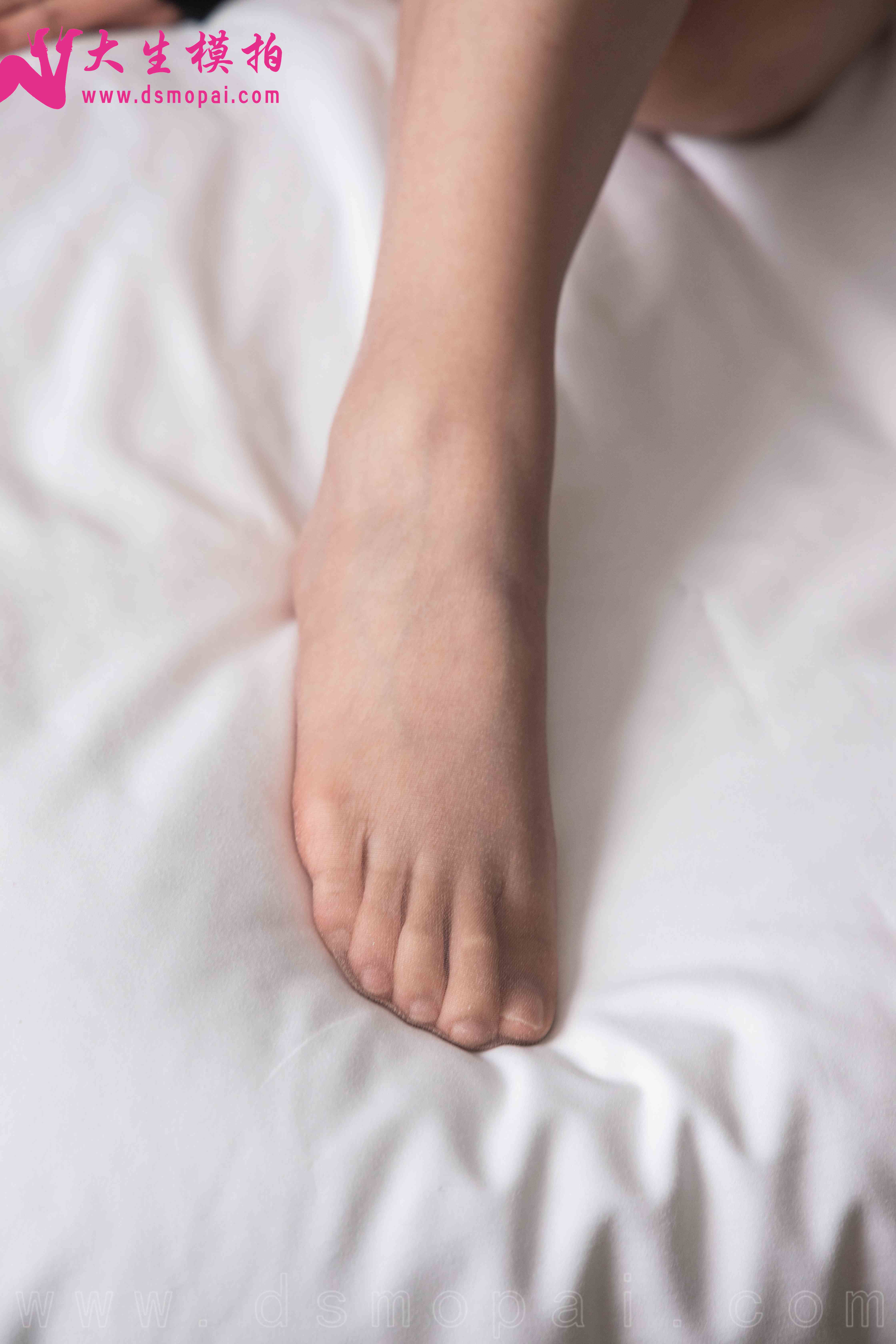 China Beauty Legs and feet 992